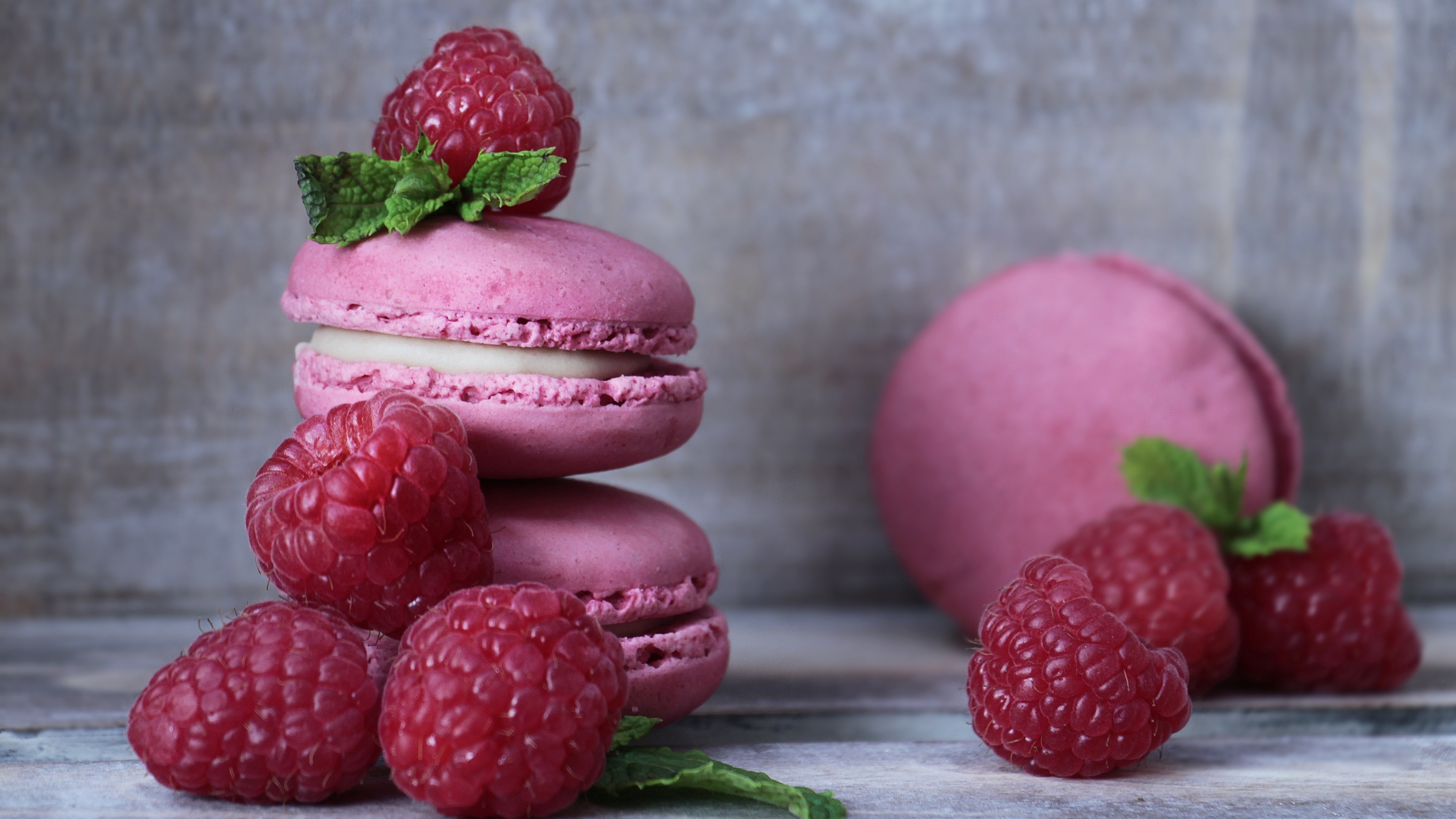 Delicious raspberry macarons, Refreshing mint twist, Divine dessert pairing, Exquisite and flavorful, 3840x2160 4K Desktop