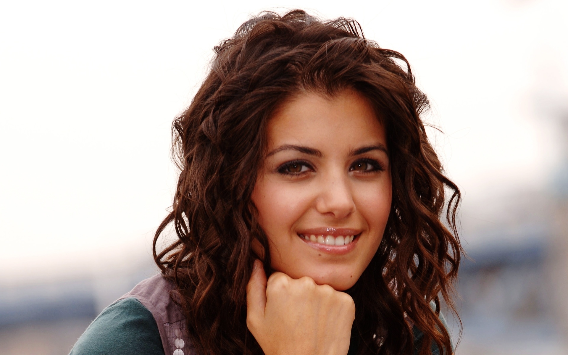 Katie Melua posted, Christopher Simpson, Social media, 1920x1200 HD Desktop