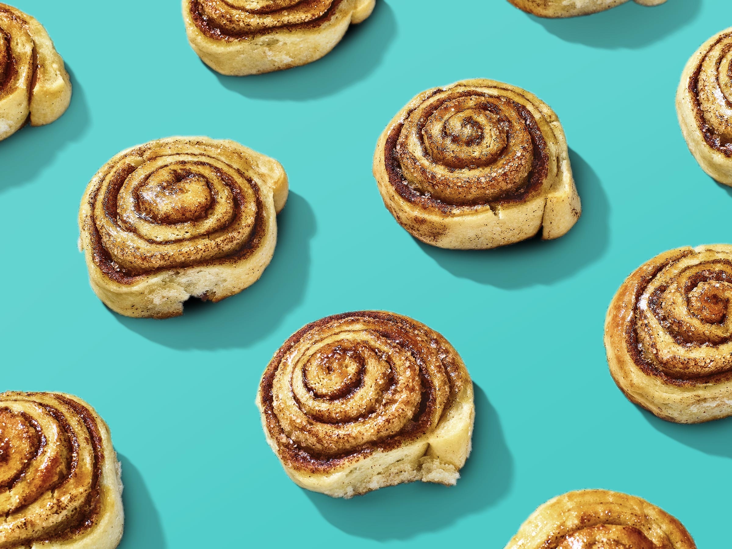 Cinnabon, Spotify advertising, In-store visits, Music promotion, 2400x1800 HD Desktop