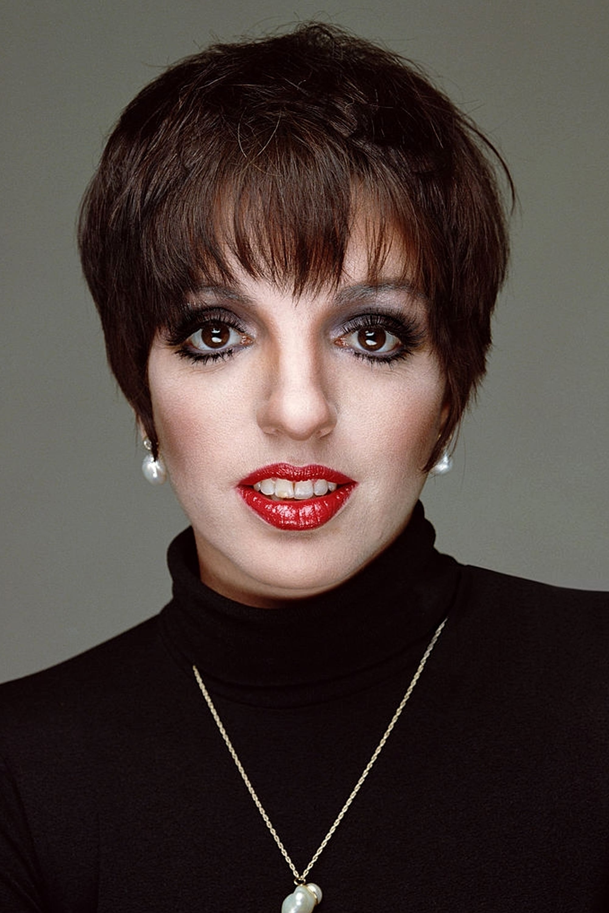 Liza Minnelli, Profile images, Movie database, Showbiz icon, 2000x3000 HD Phone