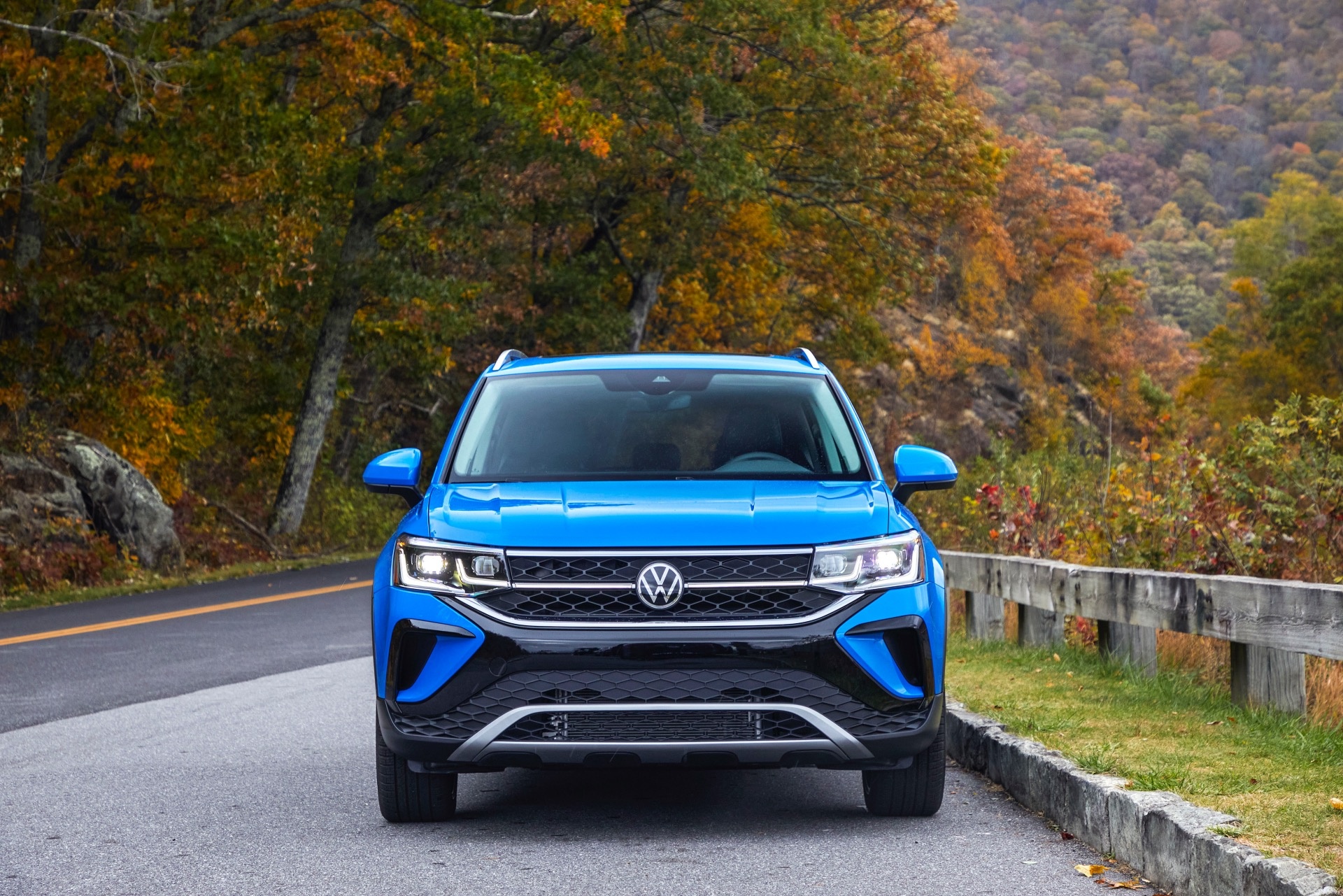 Volkswagen Taos, Compact crossover, Impressive features, Road-tested review, 1920x1290 HD Desktop