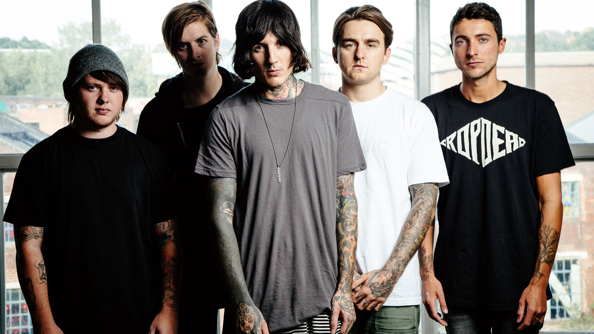 Bring Me the Horizon, Musical prowess, Evocative stage presence, Modern rock, 2000x1130 HD Desktop