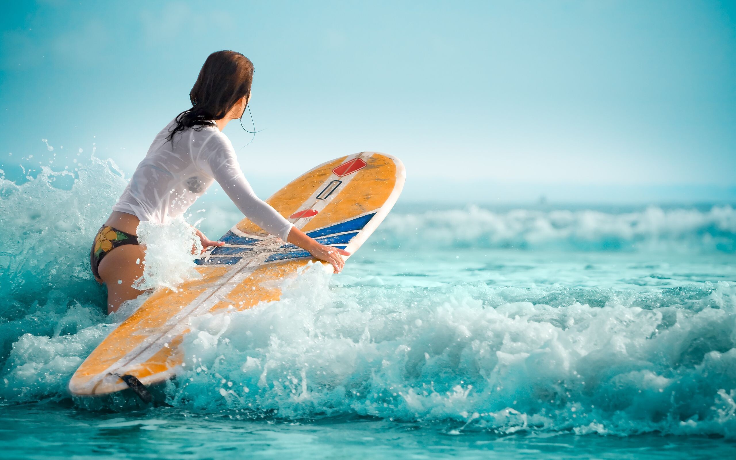 Surfing girl, Sports, Top free backgrounds, Surf girl, 2560x1600 HD Desktop