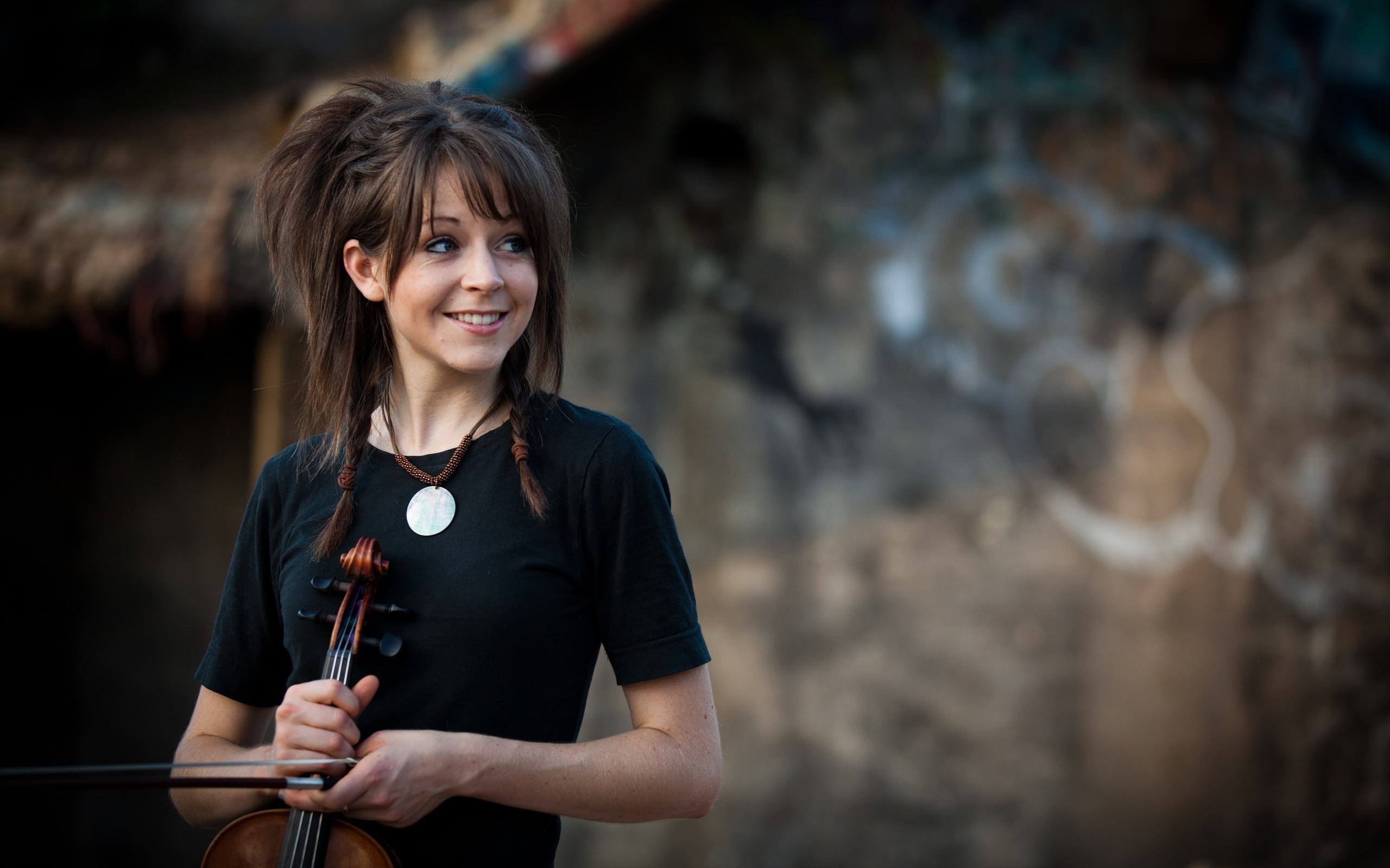 Lindsey Stirling, Captivating wallpapers, John Walker's post, Artistic expression, 2560x1600 HD Desktop