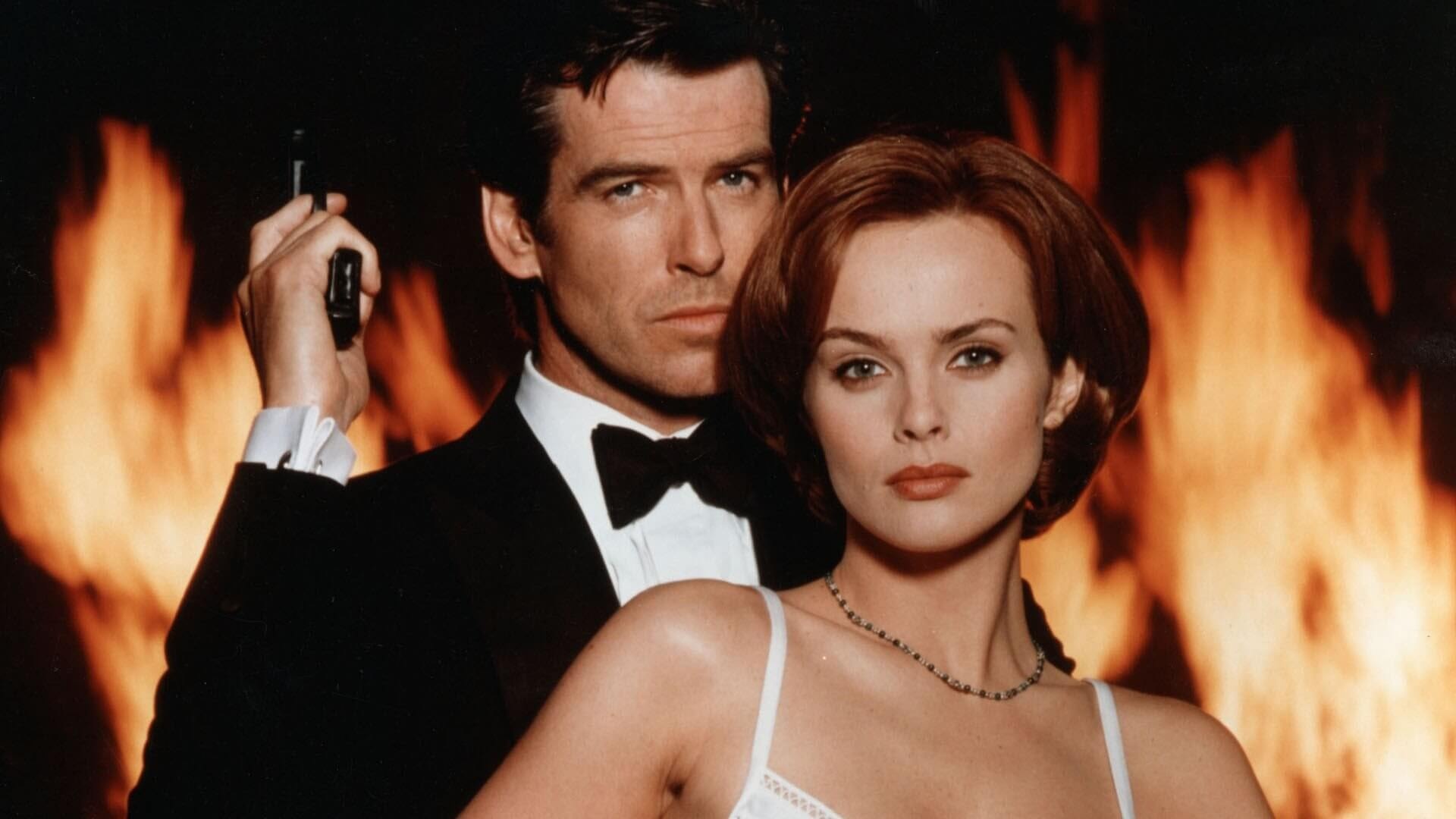 Pierce Brosnan, Bond babes, 1920x1080 Full HD Desktop