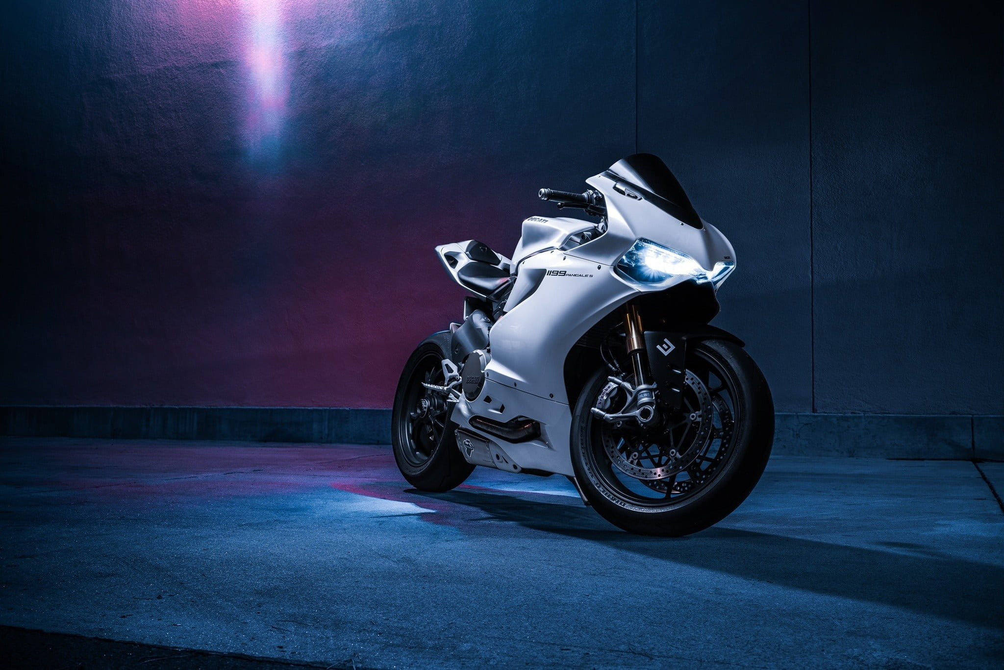 Ducati, Sports Bikes Wallpaper, 2050x1370 HD Desktop