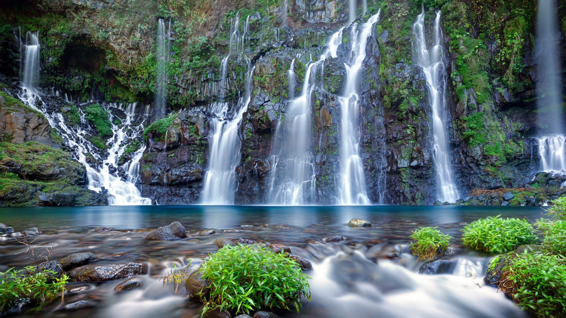Reunion Island, Langer river falls, Rocky mountains, Indian ocean, 1920x1080 Full HD Desktop