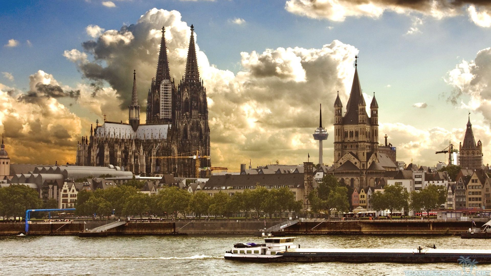 Koln wallpapers, Urban charm, German cityscape, Vibrant atmosphere, 1920x1080 Full HD Desktop