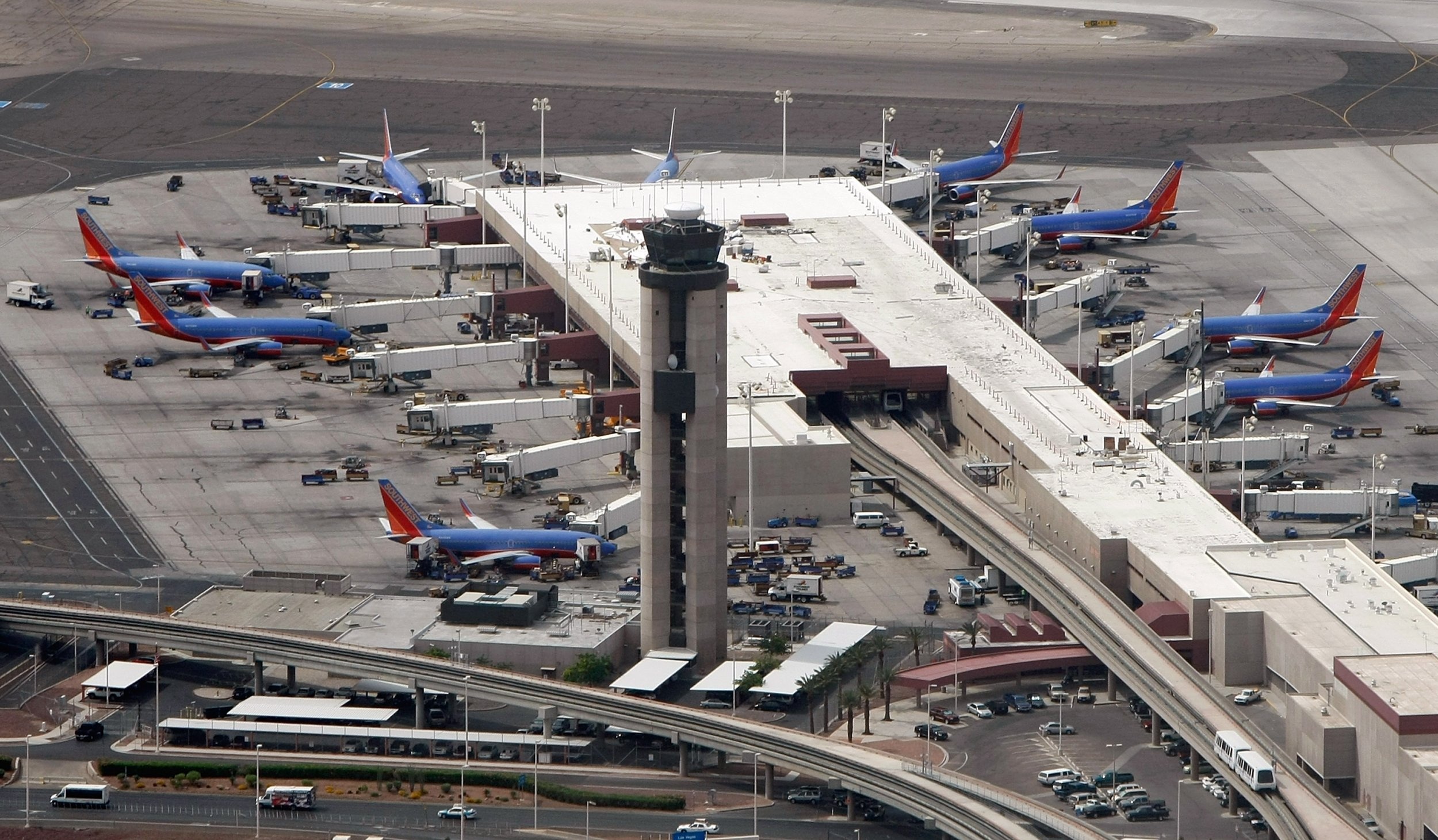 McCarran International Airport, Power outage, Flights delayed, 2500x1470 HD Desktop