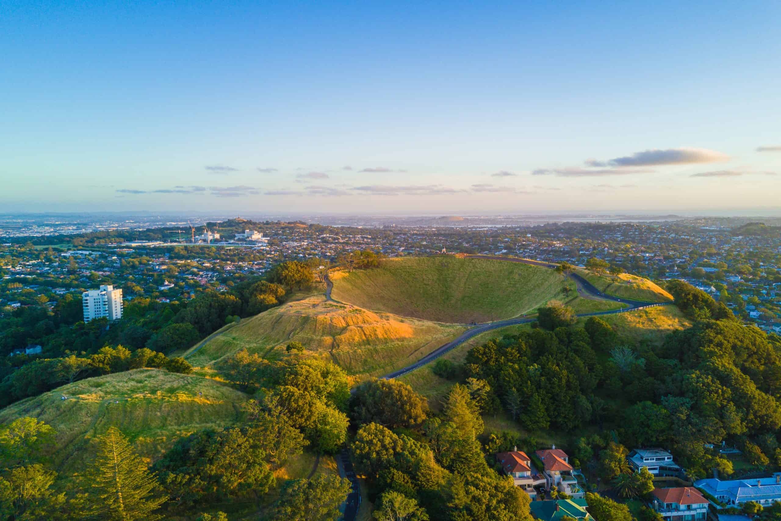 Mount Eden Crater, New Zealand, Auckland guide, Odyssey traveller, 2560x1710 HD Desktop