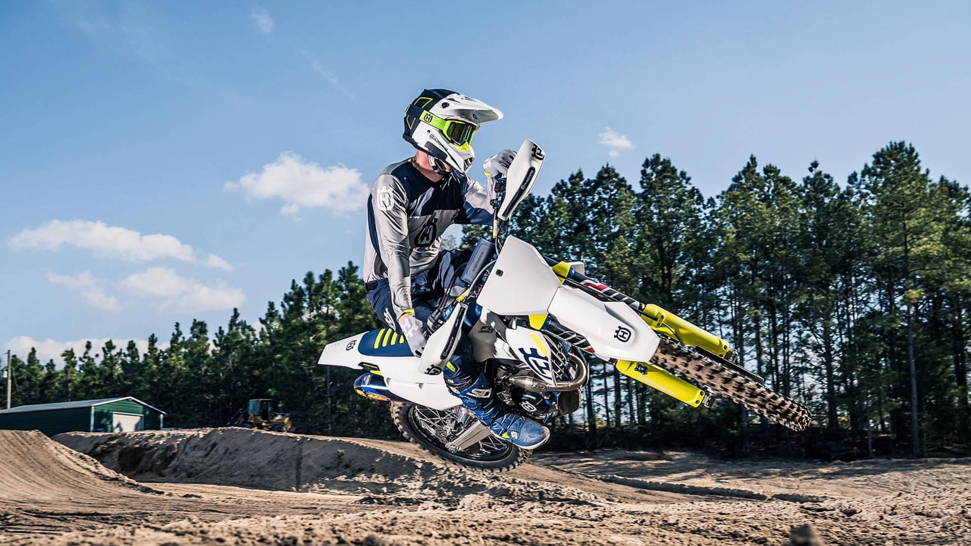 Husqvarna FC, New features, 2019 updates, Enhanced motocross performance, 1920x1080 Full HD Desktop