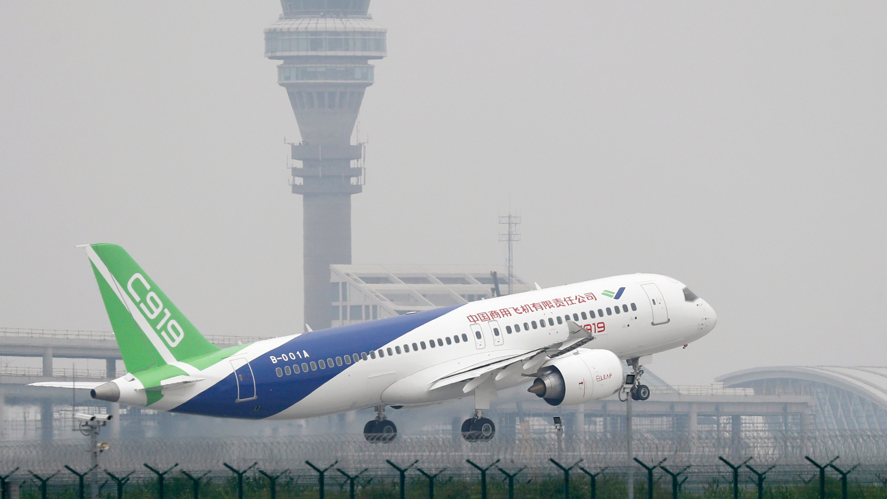 Comac Airplane, Revolutionary design, Commercial aircraft, Aerospace innovation, 3000x1690 HD Desktop