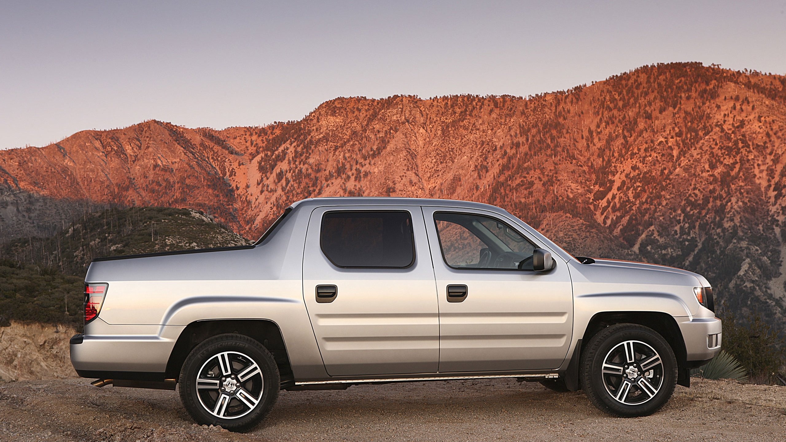 Honda Ridgeline, AWD capability, Sporty car wallpaper, Striking appearance, 2560x1440 HD Desktop