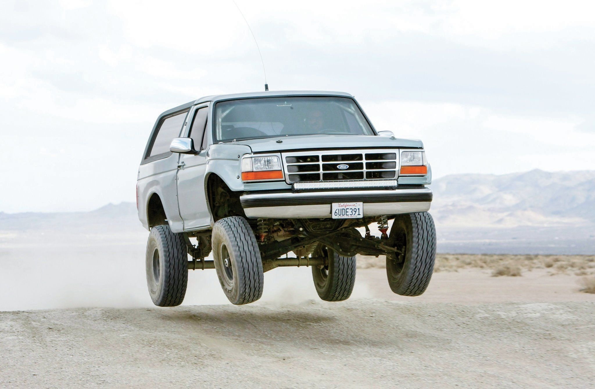 Bronco 1996, Ford Bronco Wallpaper, 2050x1340 HD Desktop