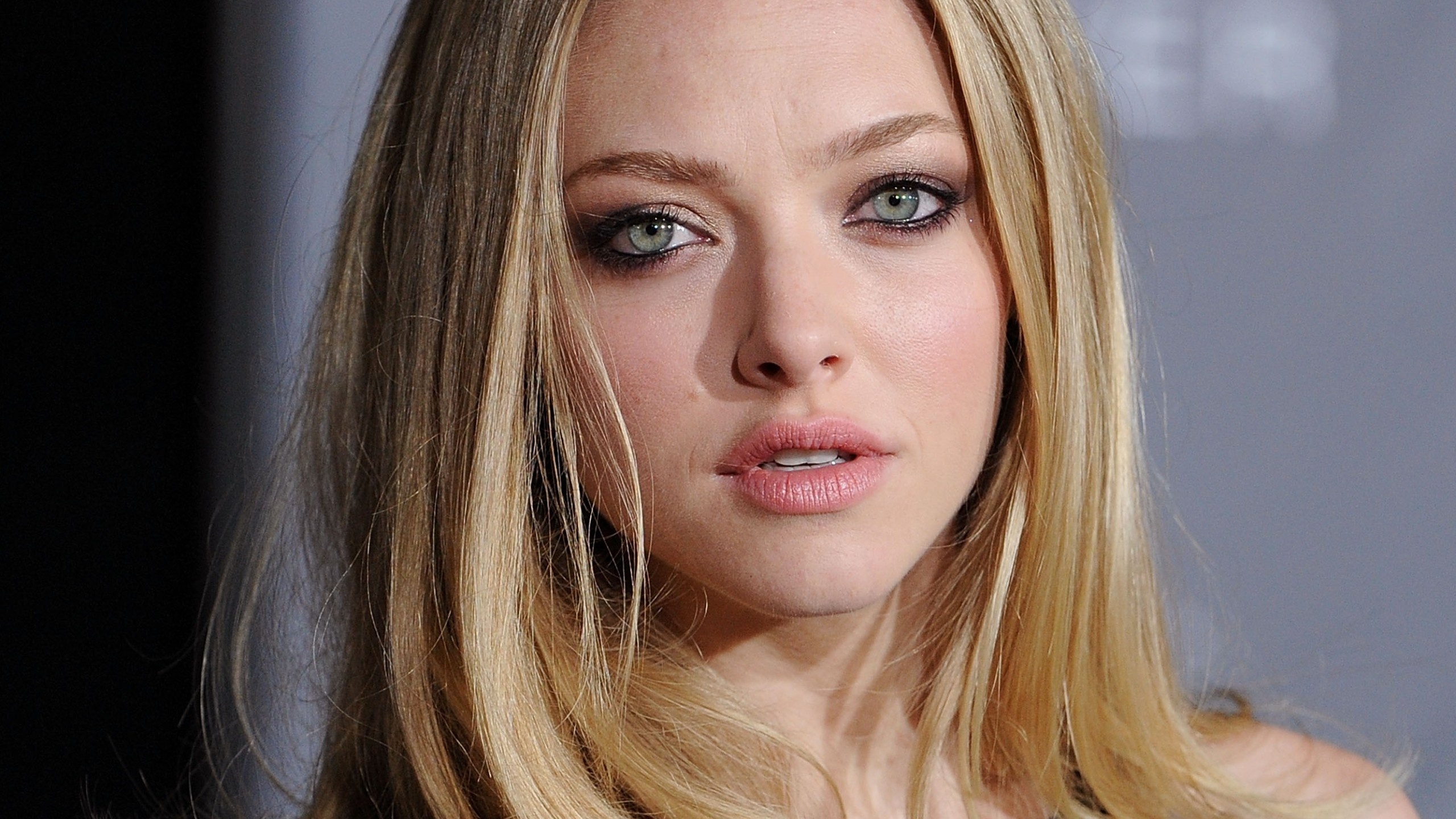 Amanda Seyfried movies, Lovely wallpaper, Hollywood actress, Movie star, 2560x1440 HD Desktop