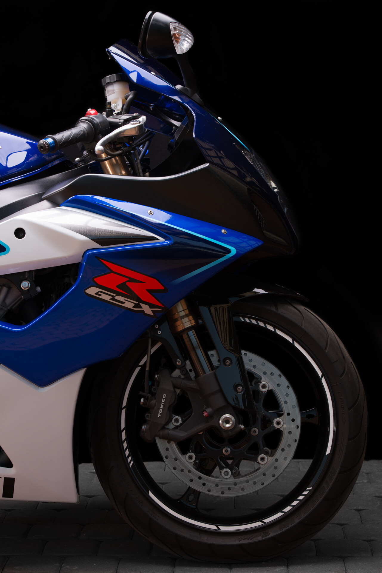 GSX-R, Studio shoot, Suzuki, Lumenatic, 1290x1920 HD Phone