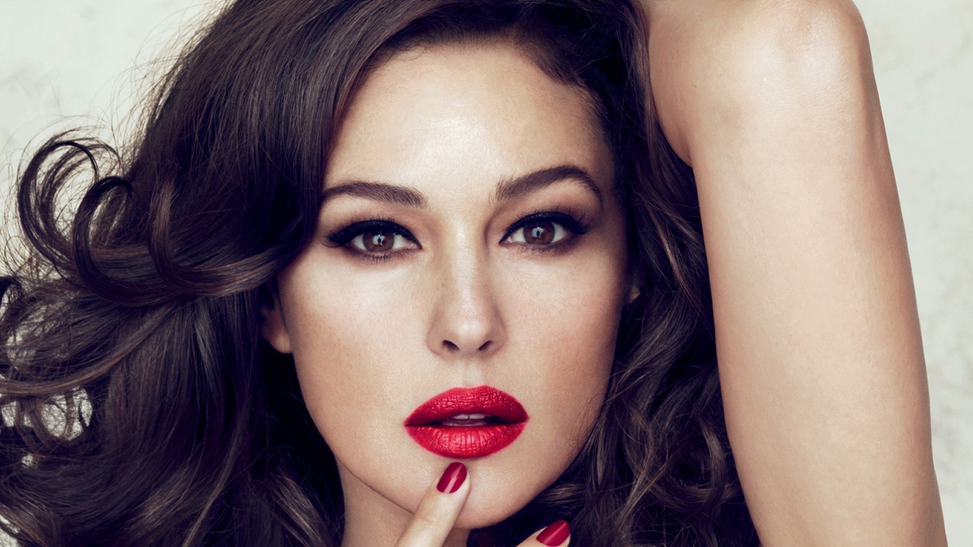 DG Classic Cream Lipstick, Monica Bellucci Wallpaper, 1920x1080 Full HD Desktop