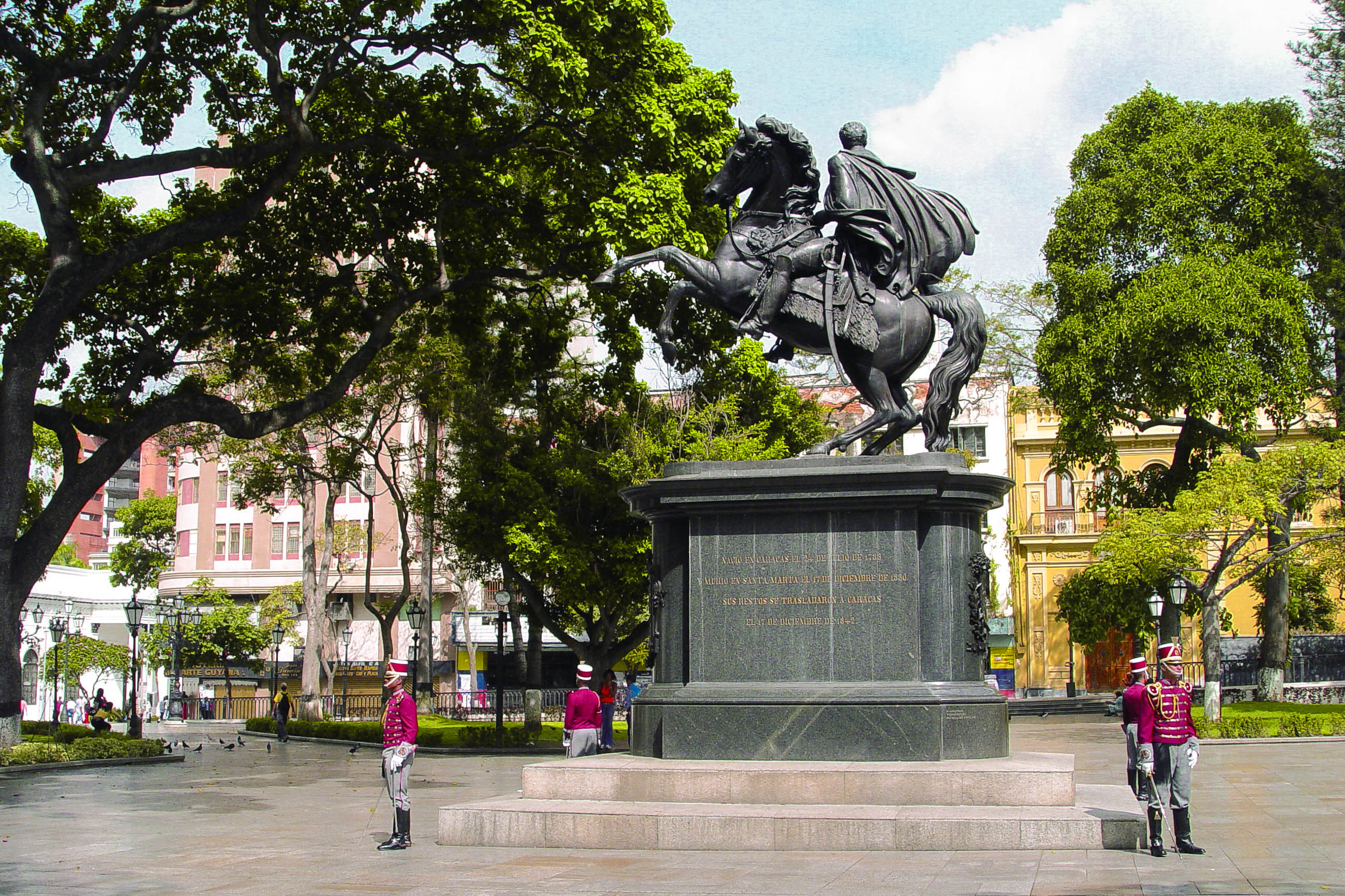 Caracas, Travels, Plaza Bolivar, Frank's, 2600x1740 HD Desktop