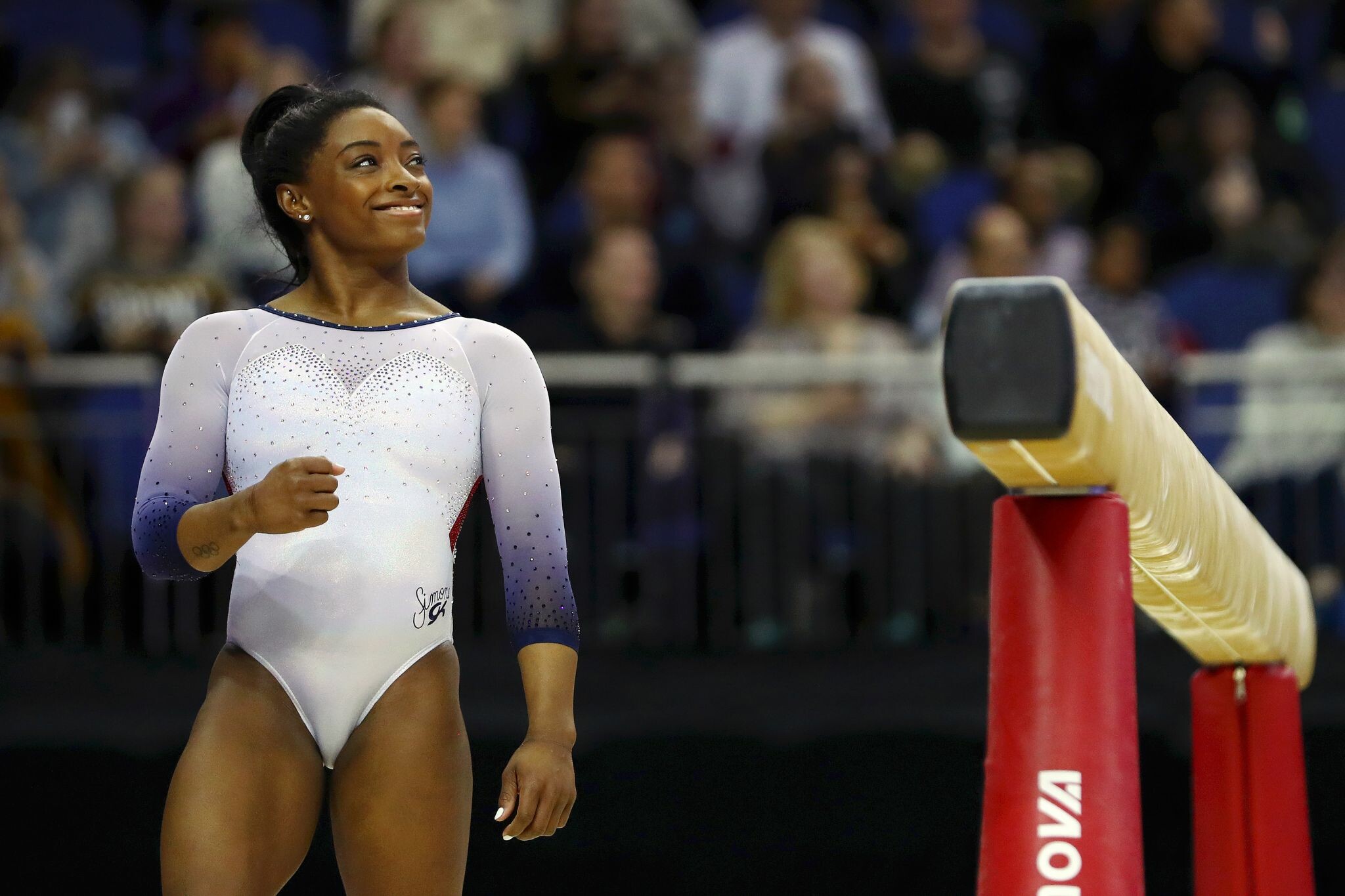 O2 Arena, Simone Biles Wallpaper, 2050x1370 HD Desktop