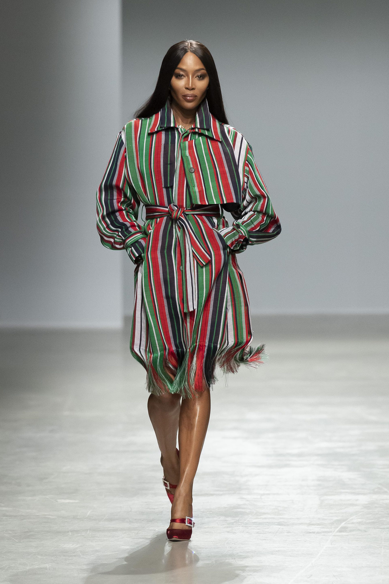 Naomi Campbell, Supermodel, Diva, Turning 50, 1370x2050 HD Phone