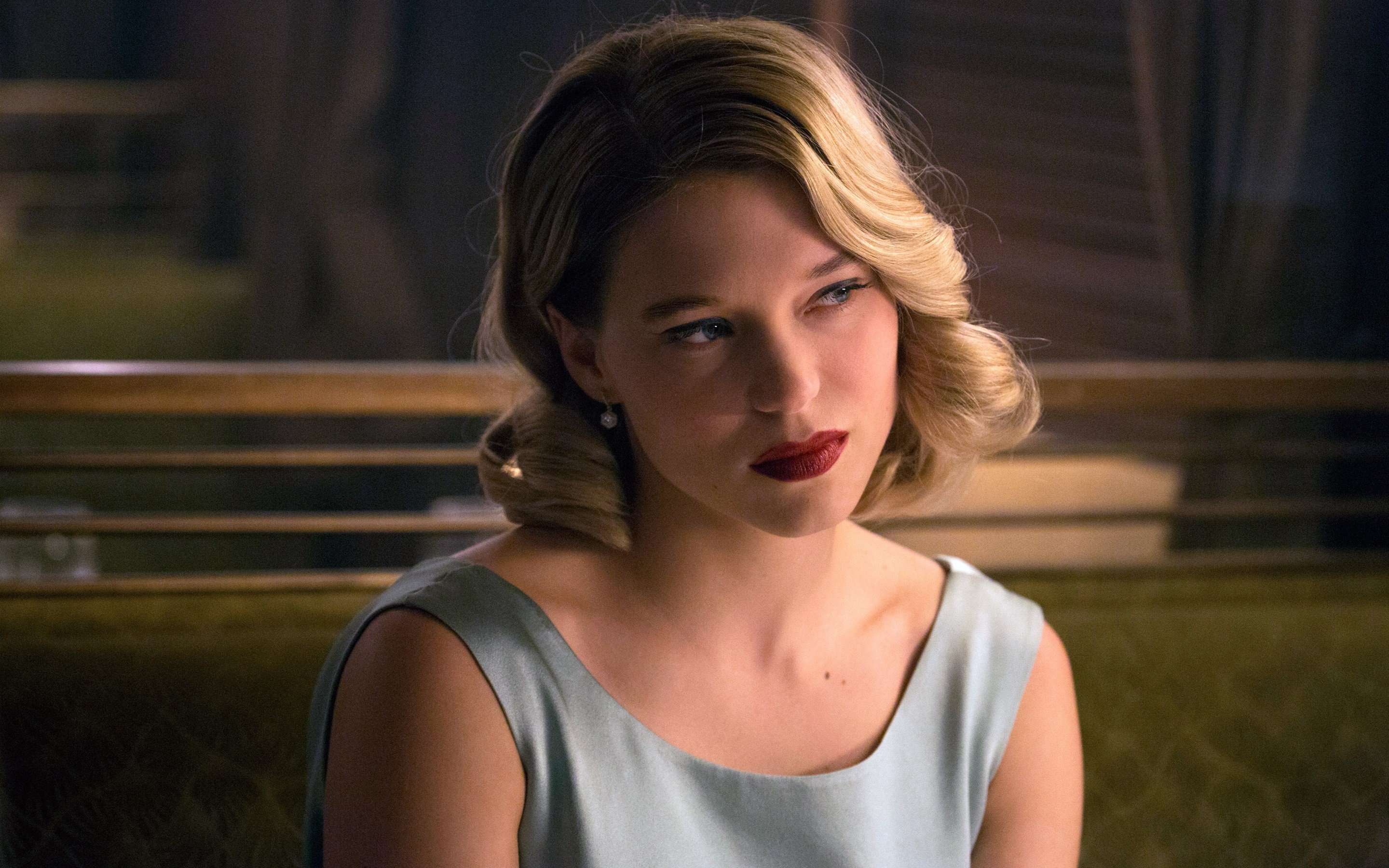 Lea Seydoux, Bond Girl Wallpaper, 2880x1800 HD Desktop