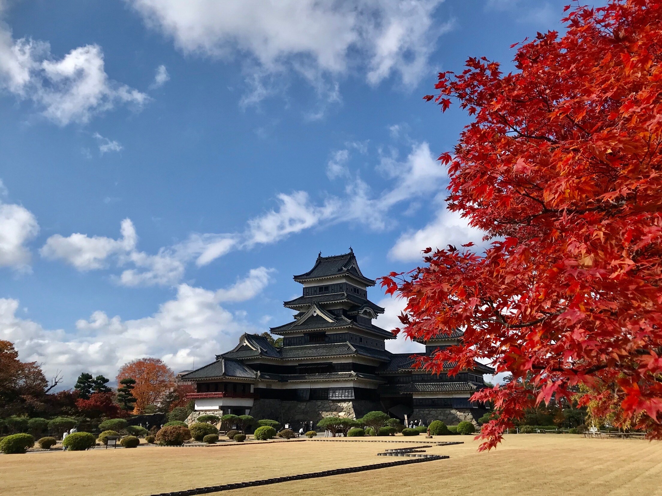 Matsumoto Castle, Detailed reviews, Discounted tickets, Nearby hotels, 2210x1660 HD Desktop