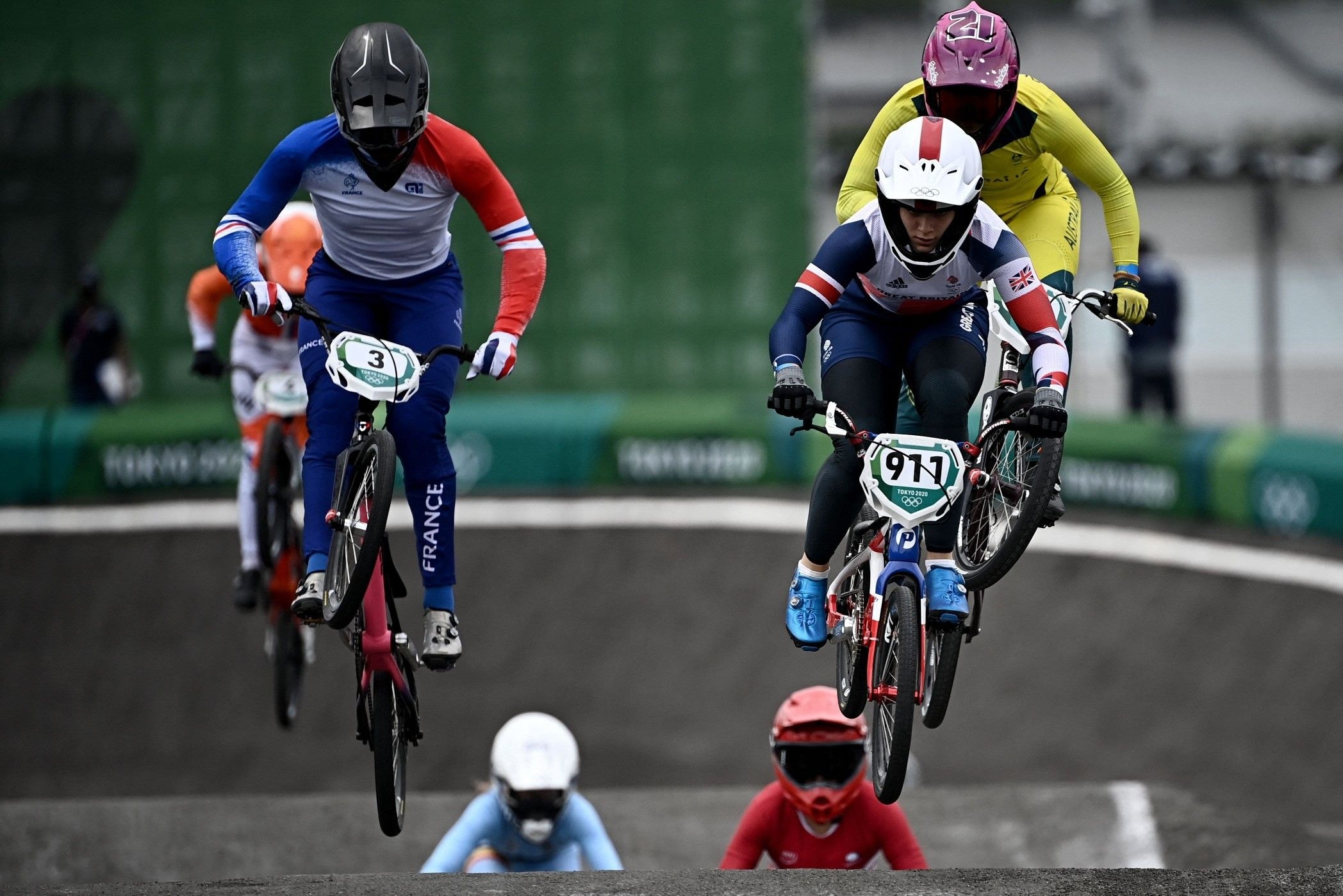 Bethany Shriever, BMX MTB, 2022, Mountainbike, 2100x1400 HD Desktop