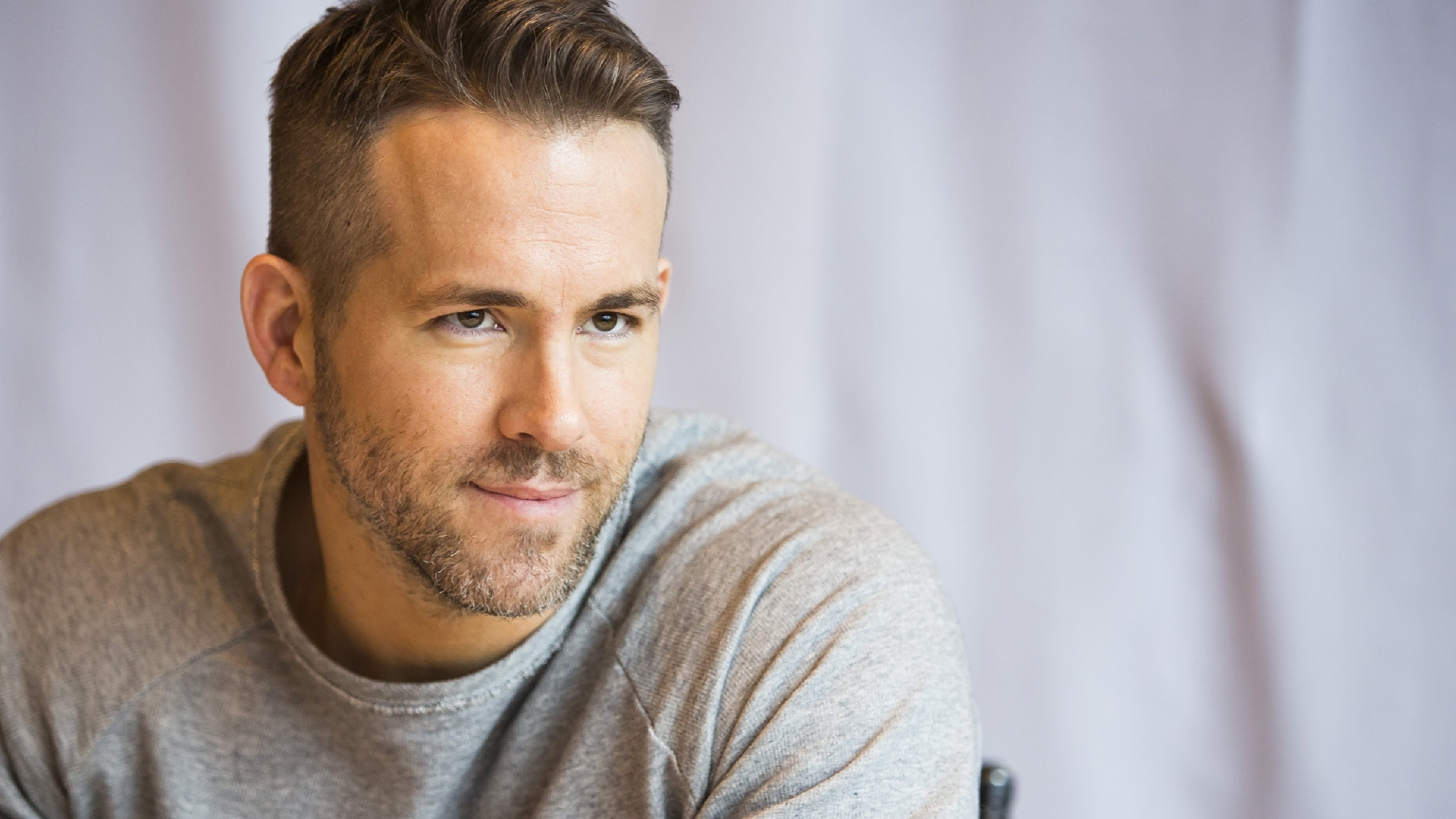 Ryan Reynolds, Hollywood actor, Handsome, UHD TV, 3840x2160 4K Desktop