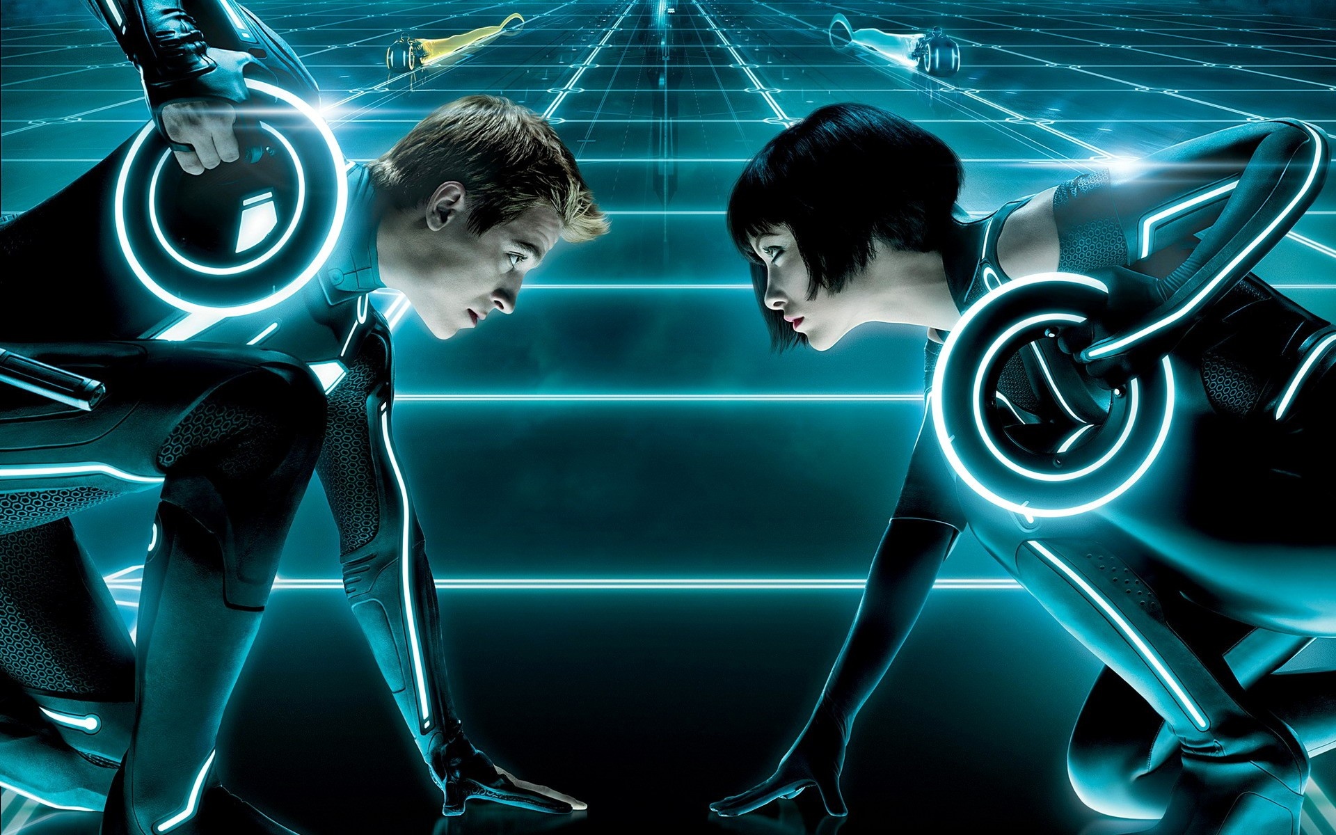 Olivia Wilde as Quorra, Garrett Hedlund as Sam Flynn, Tron Legacy identity disc, The Grid neon arena, HD Desktop wallpaper