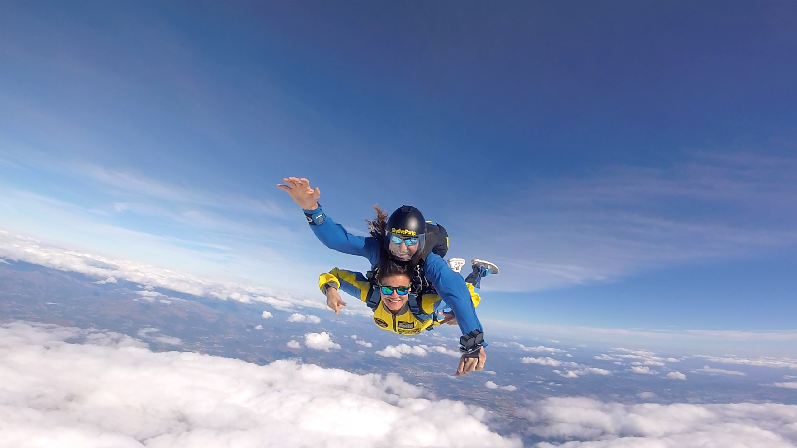 Skydiving Porto, Unforgettable experiences, Book online, Adventurous pursuits, 2560x1440 HD Desktop