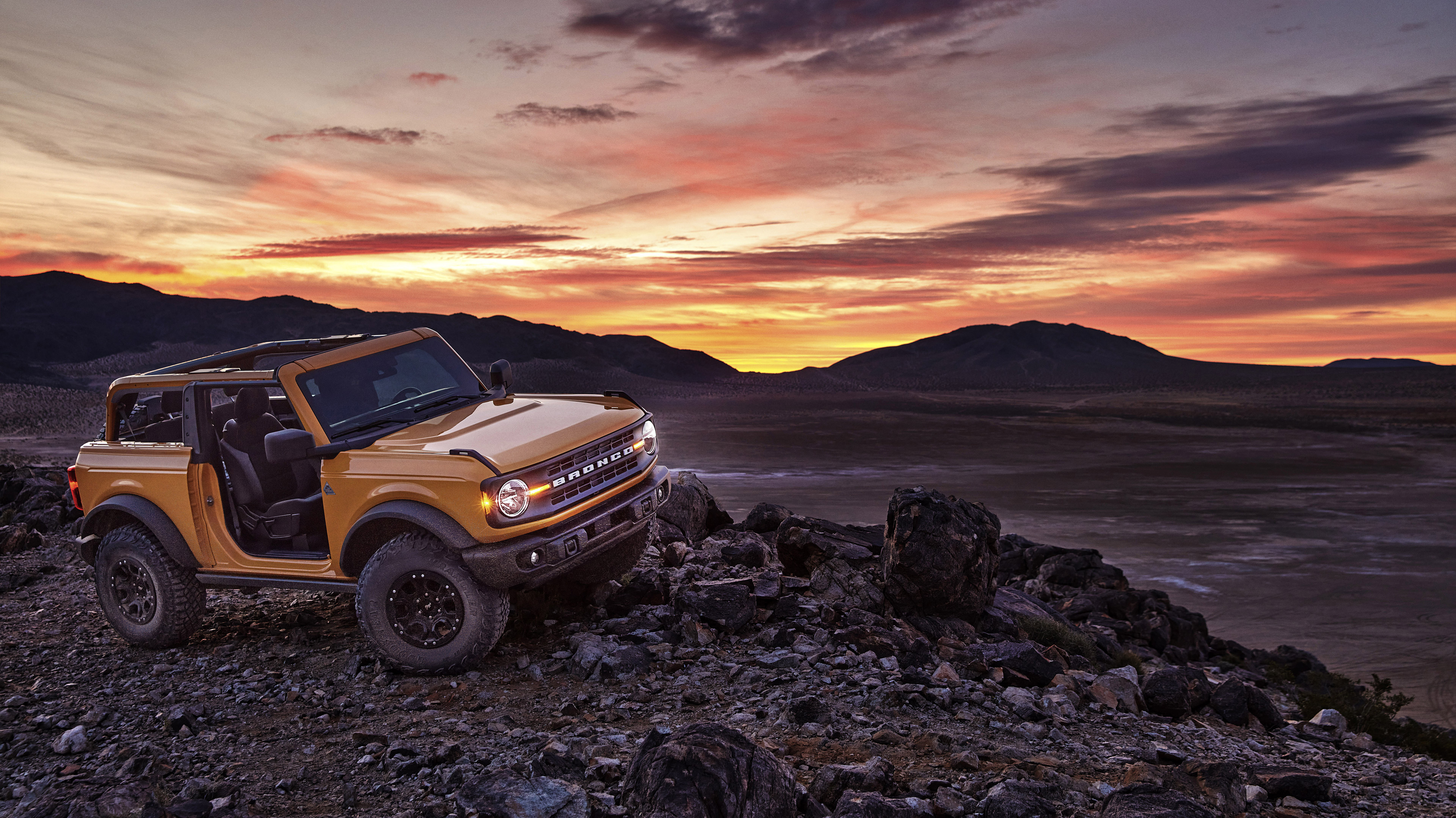 4K Ford Bronco wallpapers, Background images, Off-road excitement, Powerful off-roader, 3840x2160 4K Desktop