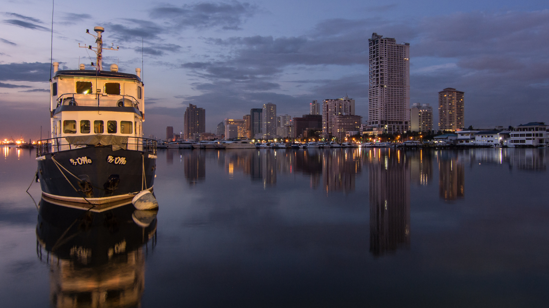 Manila Skyline, Metro Manila wallpaper, Urban beauty, Stunning cityscape, 1920x1080 Full HD Desktop