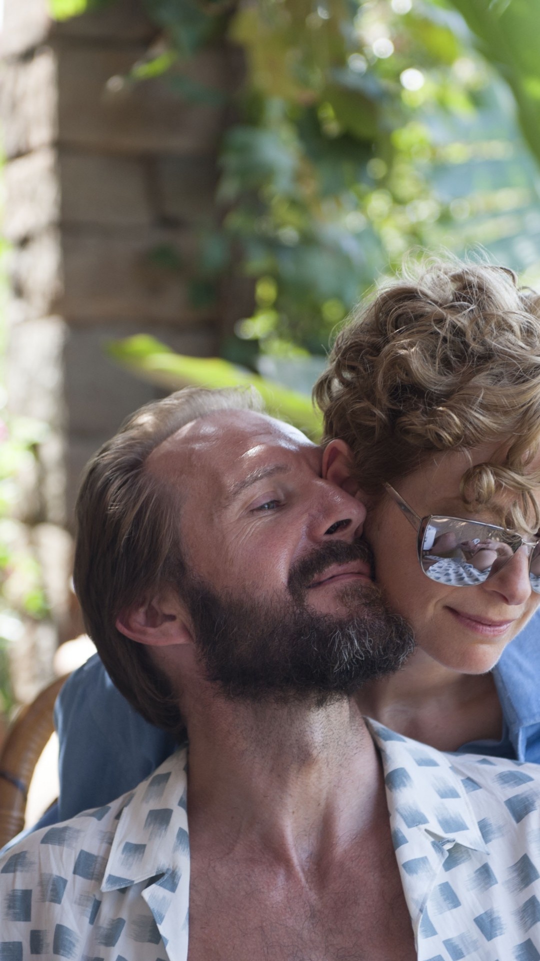 Ralph Fiennes, A Bigger Splash, Tilda Swinton, Best Movies, 1080x1920 Full HD Phone