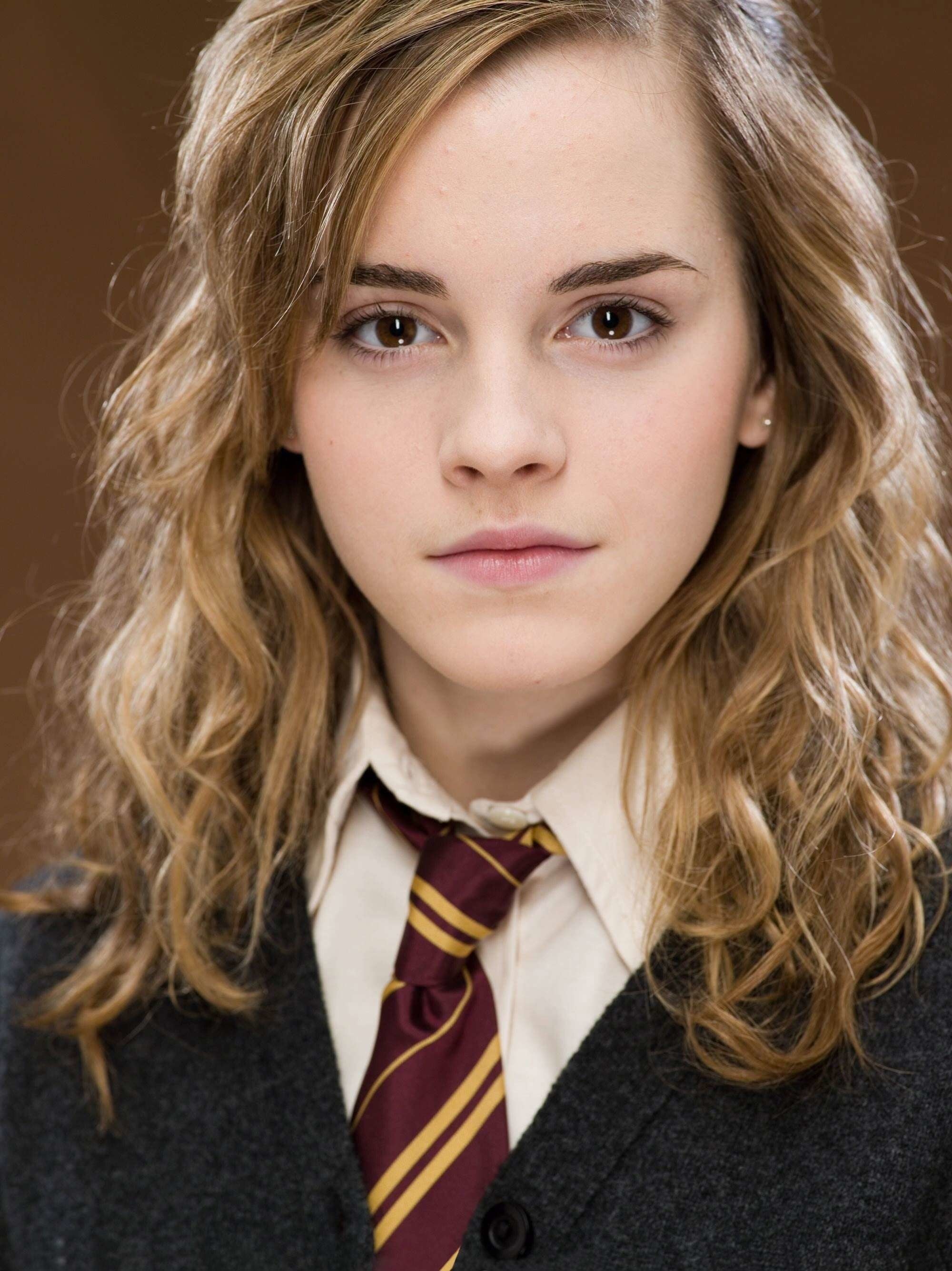 Emma Watson, Hermione wallpapers, HD background, WallpaperCat, 2000x2670 HD Phone