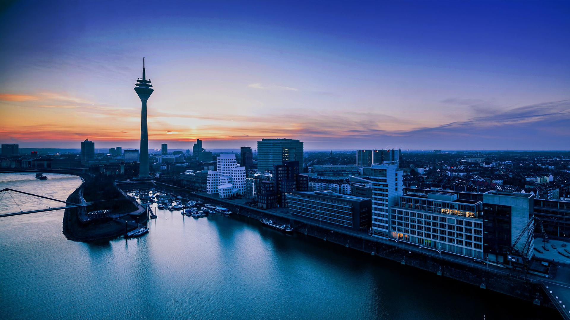 Dusseldorf Skyline, Rautenberg & Company GmbH, Impressive track record, Architectural excellence, 1920x1080 Full HD Desktop