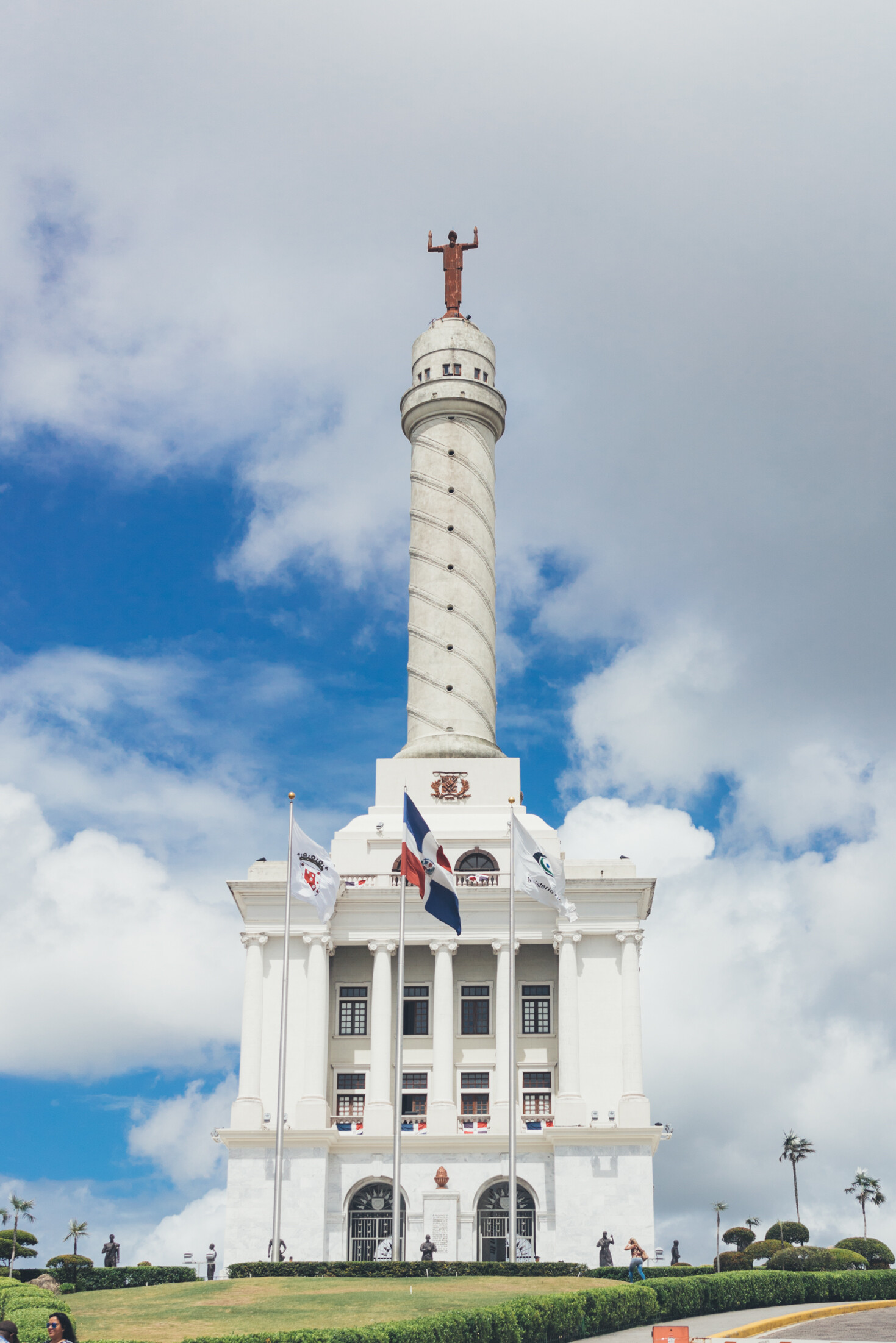 Monument to the Heroes, Dominican Republic Wallpaper, 1470x2210 HD Phone