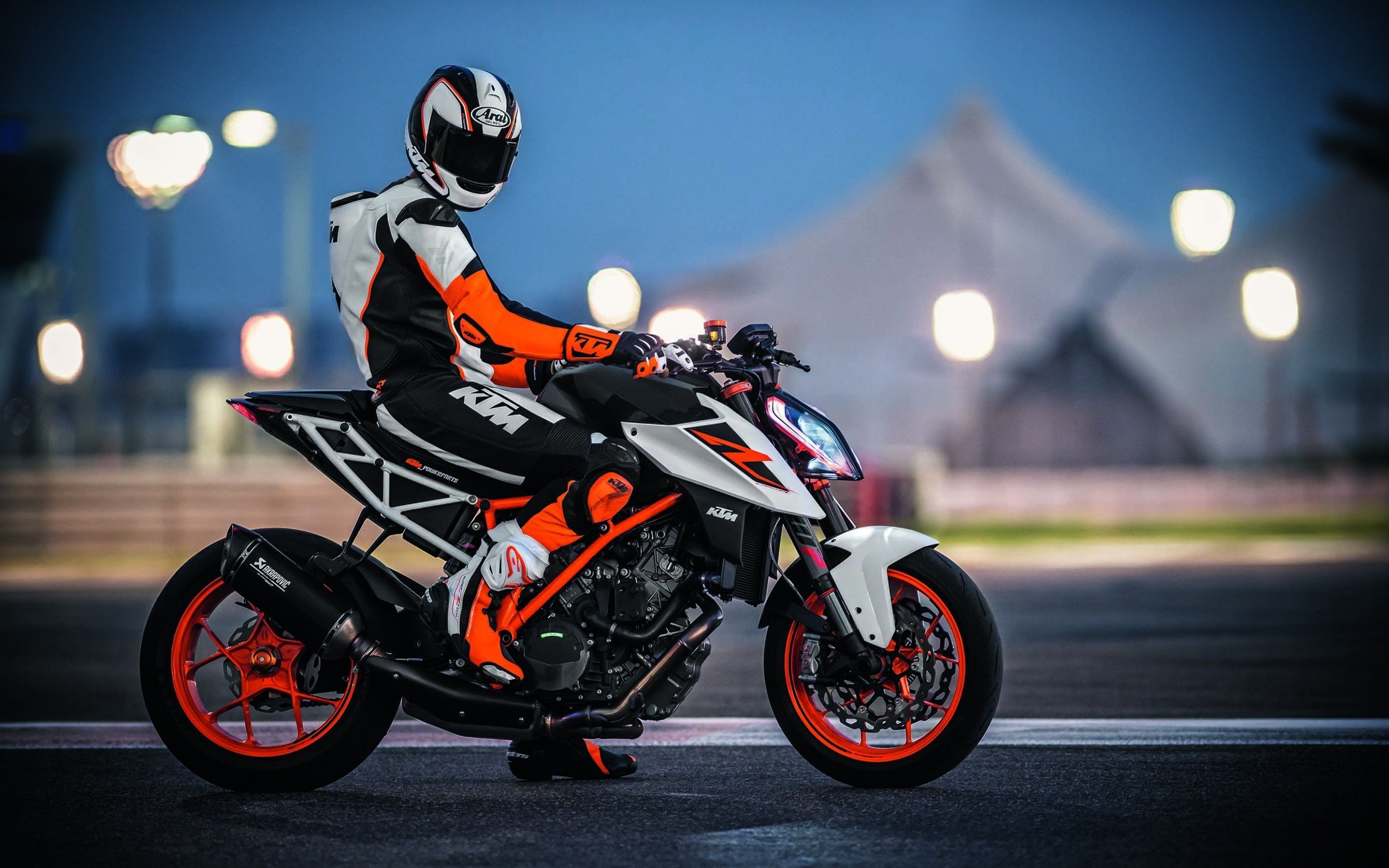 KTM Duke Bike, Motorcycle Marvel, Top-quality Wallpapers, Bike Enthusiast, 2880x1800 HD Desktop