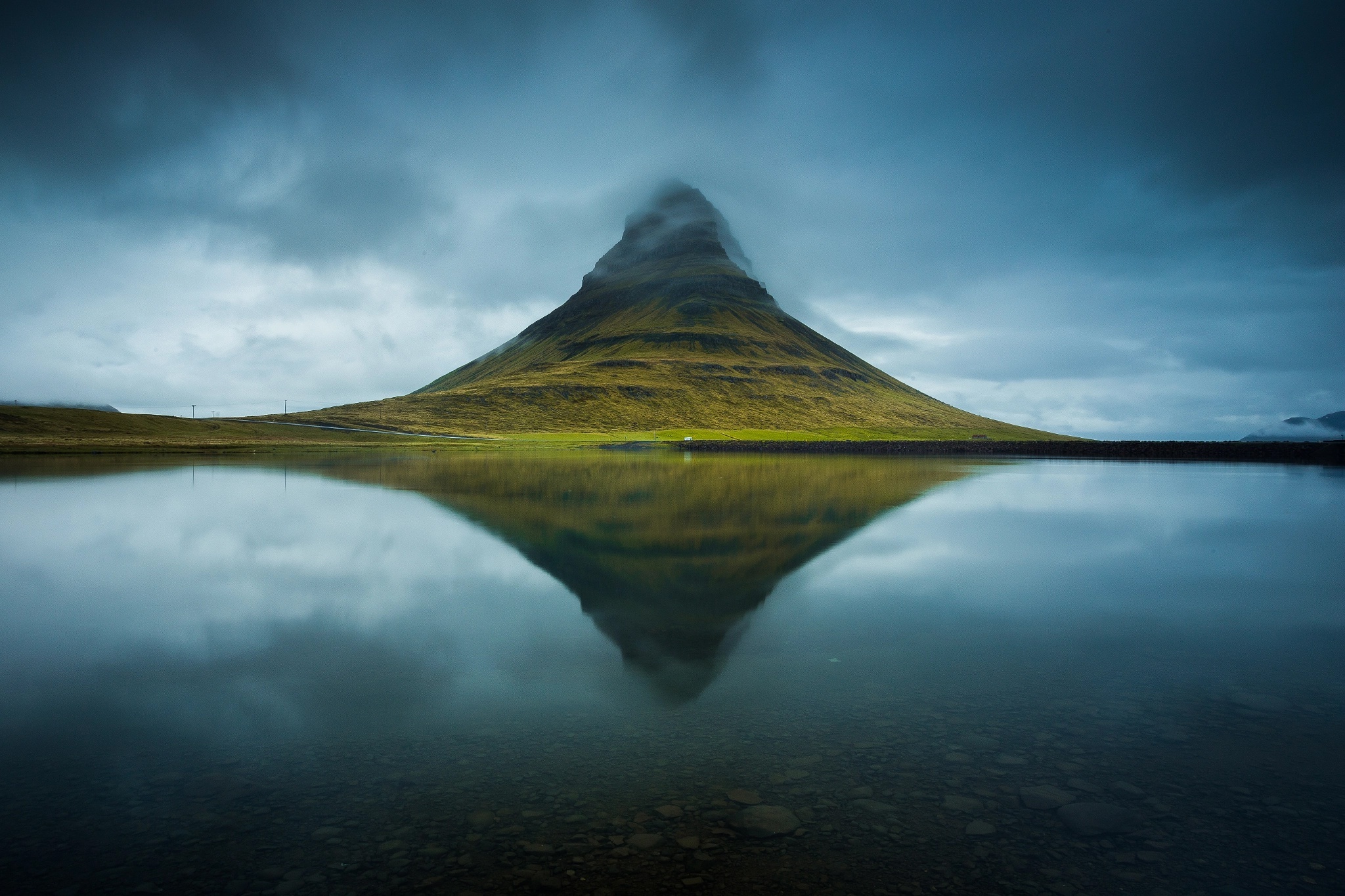 Kirkjufell spectacle, Stunning wallpaper, Captivating background, HD image, 2050x1370 HD Desktop