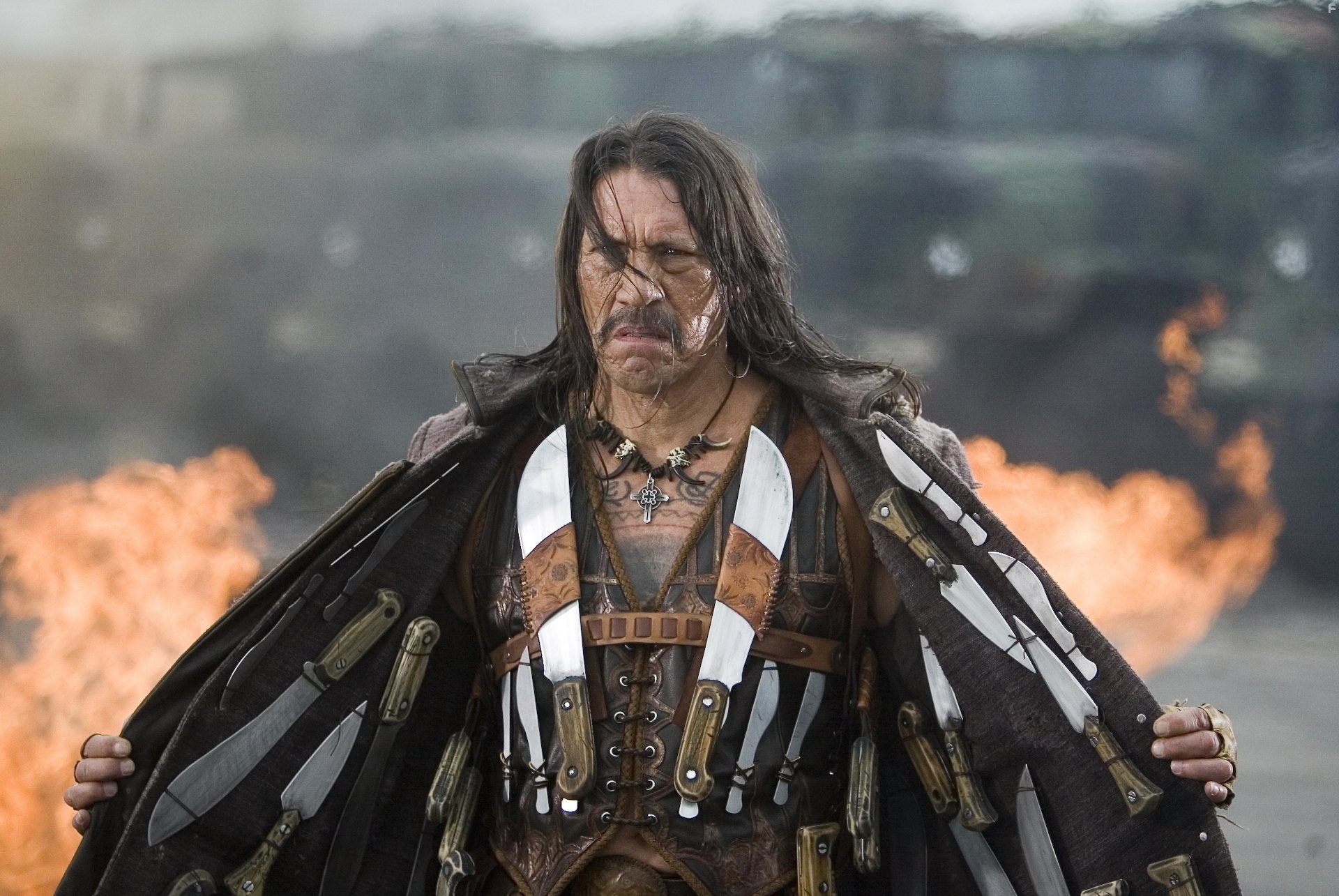 Machete, HD wallpapers, Visual appeal, Memorable character, 1920x1290 HD Desktop