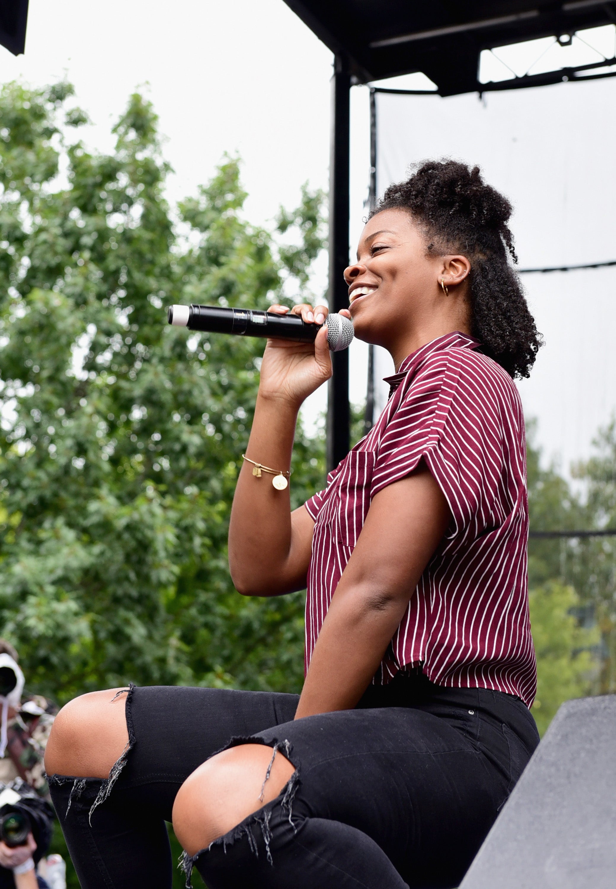 Ari Lennox Music, Performance with J. Cole, 2080x3000 HD Phone