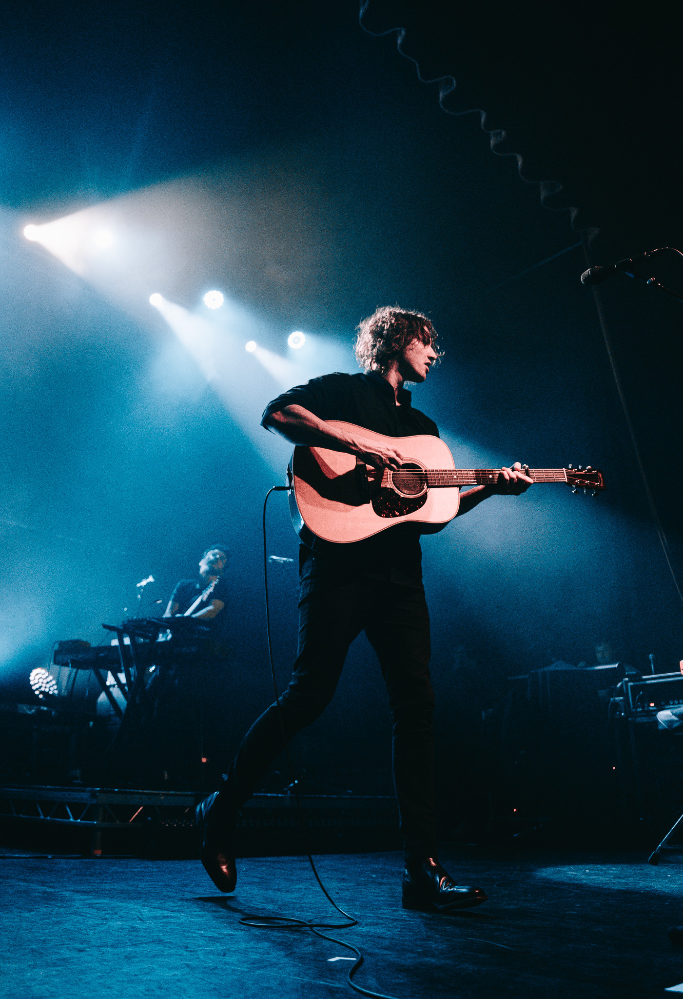 Dean Lewis, Heartfelt ballads, Vulnerable lyrics, Melodic charm, 1410x2050 HD Phone