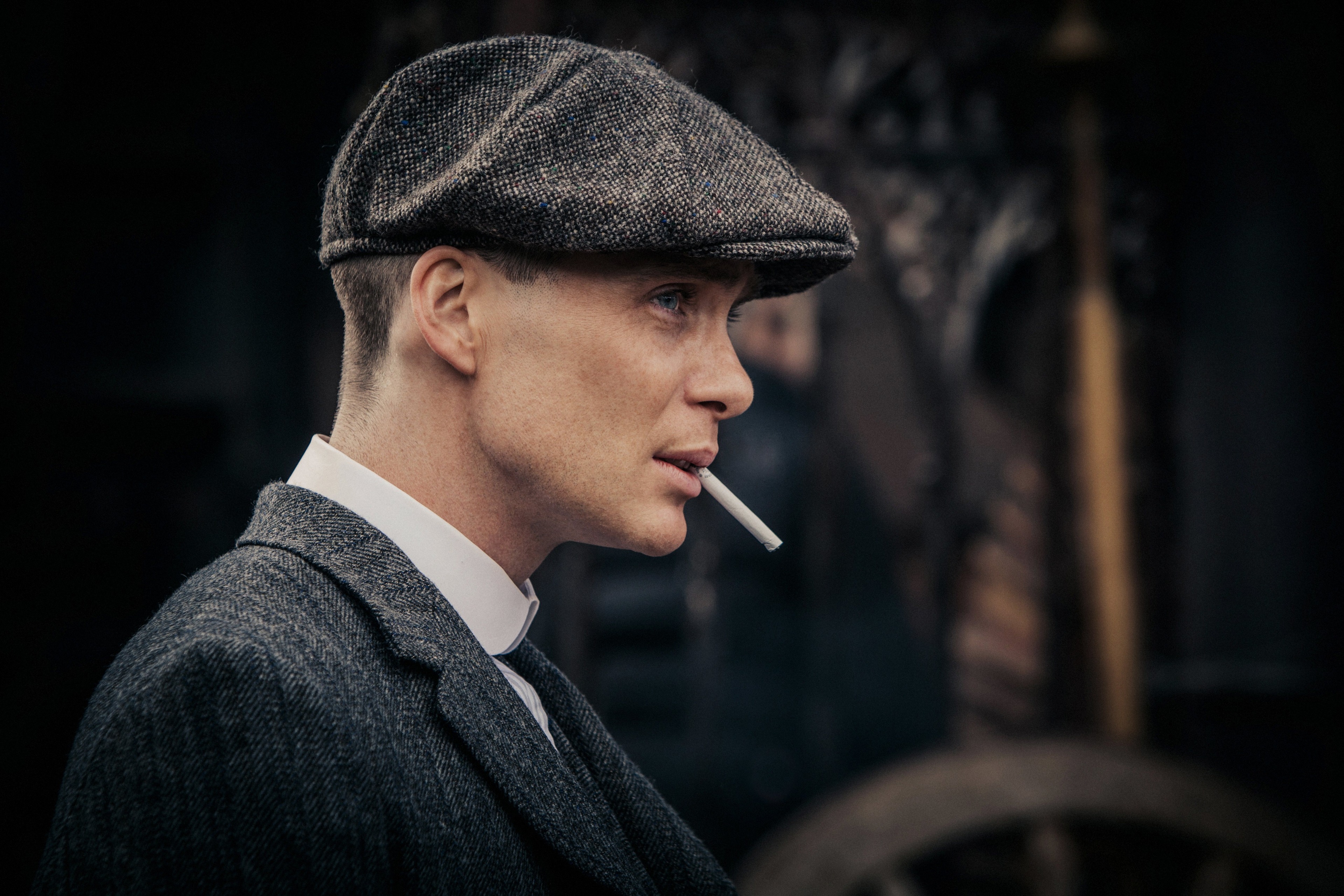Thomas Shelby, Dim outdoor street, Blurred dark backdrop, Birmingham, 4K Desktop wallpaper