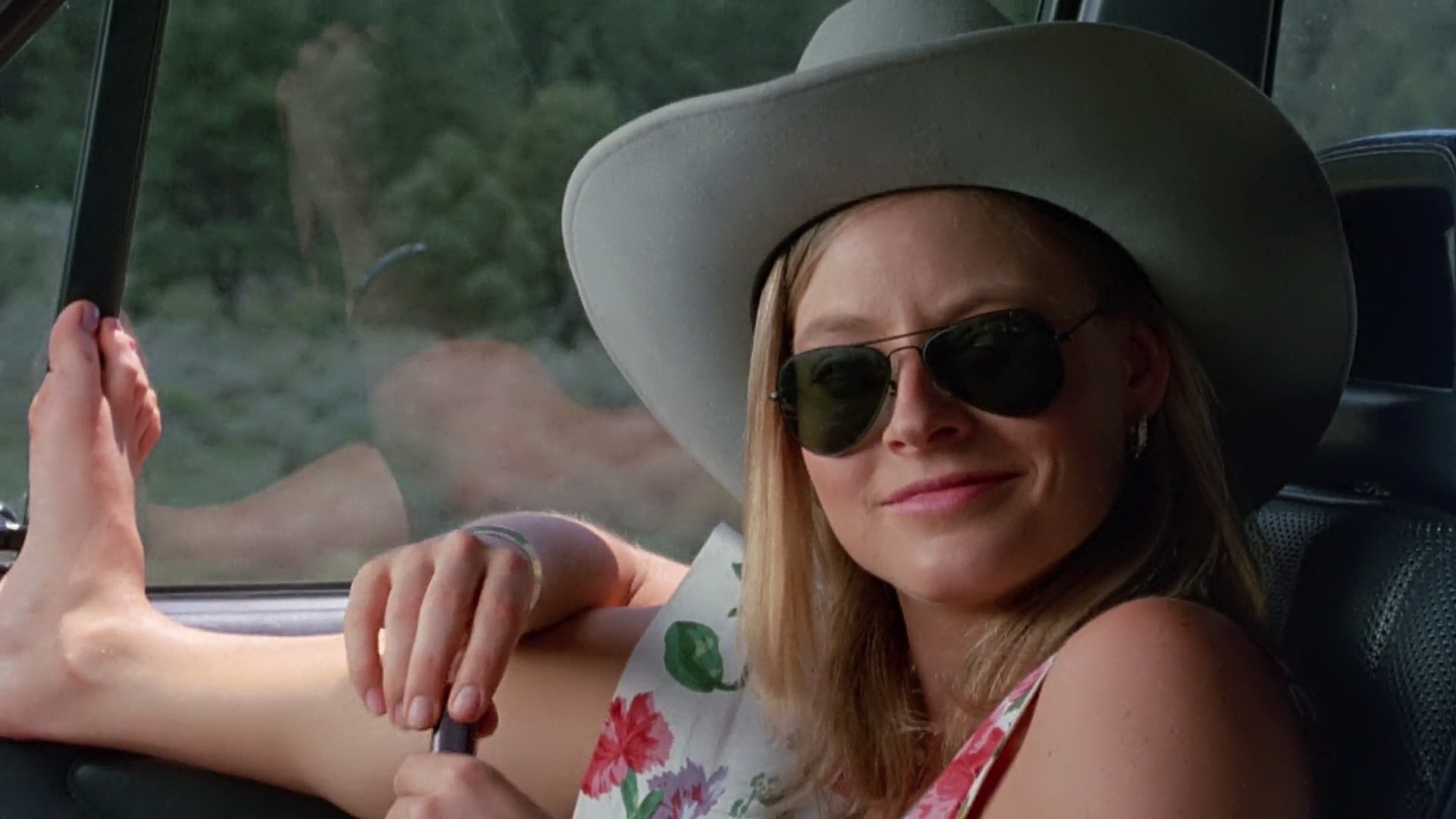 Jodie Foster, Feet Closeup, Celebrity Wiki, Interesting Trivia, 1920x1080 Full HD Desktop