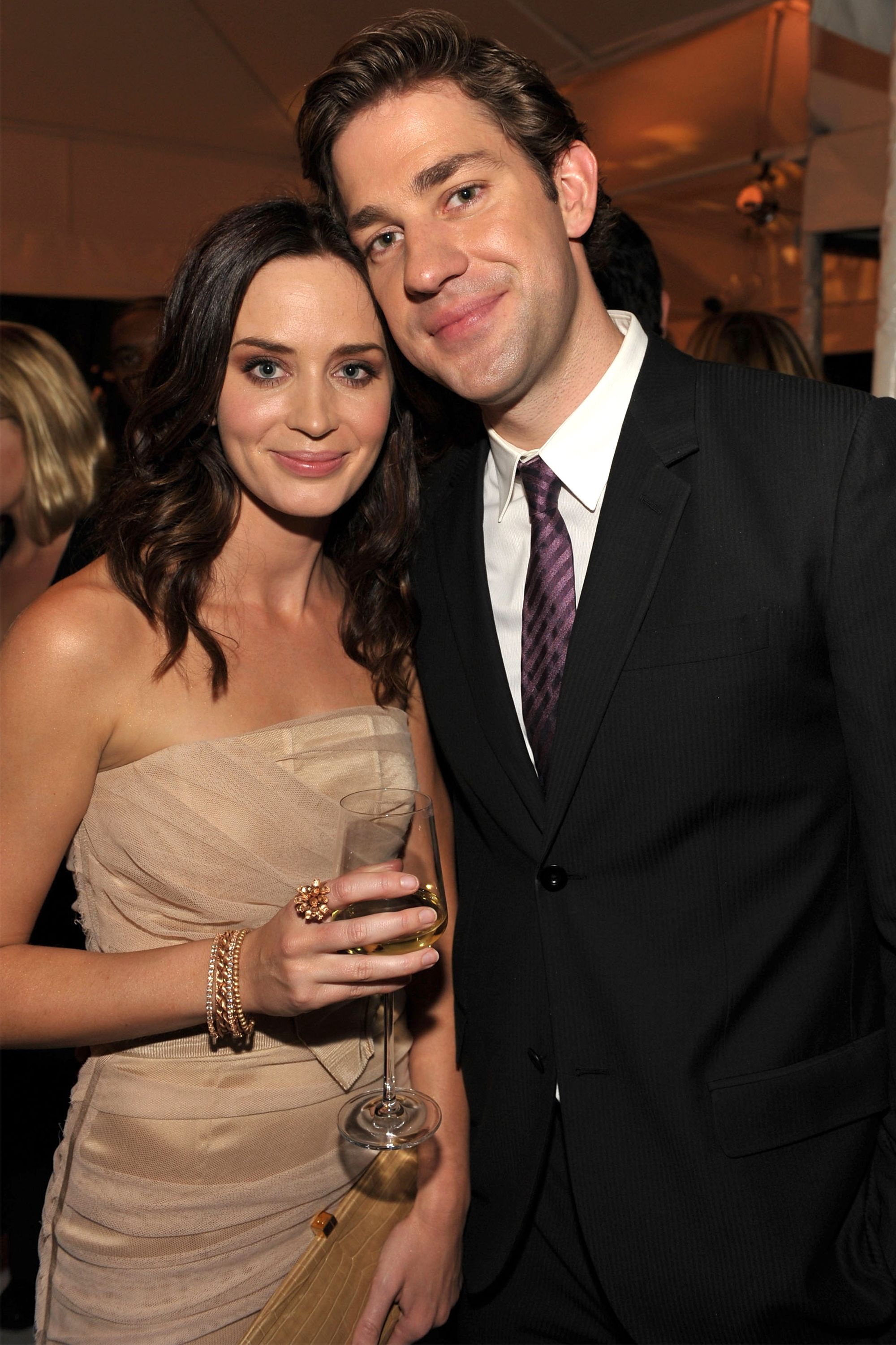 Emily Blunt, John Krasinski, Cute couple photos, 2000x3000 HD Phone