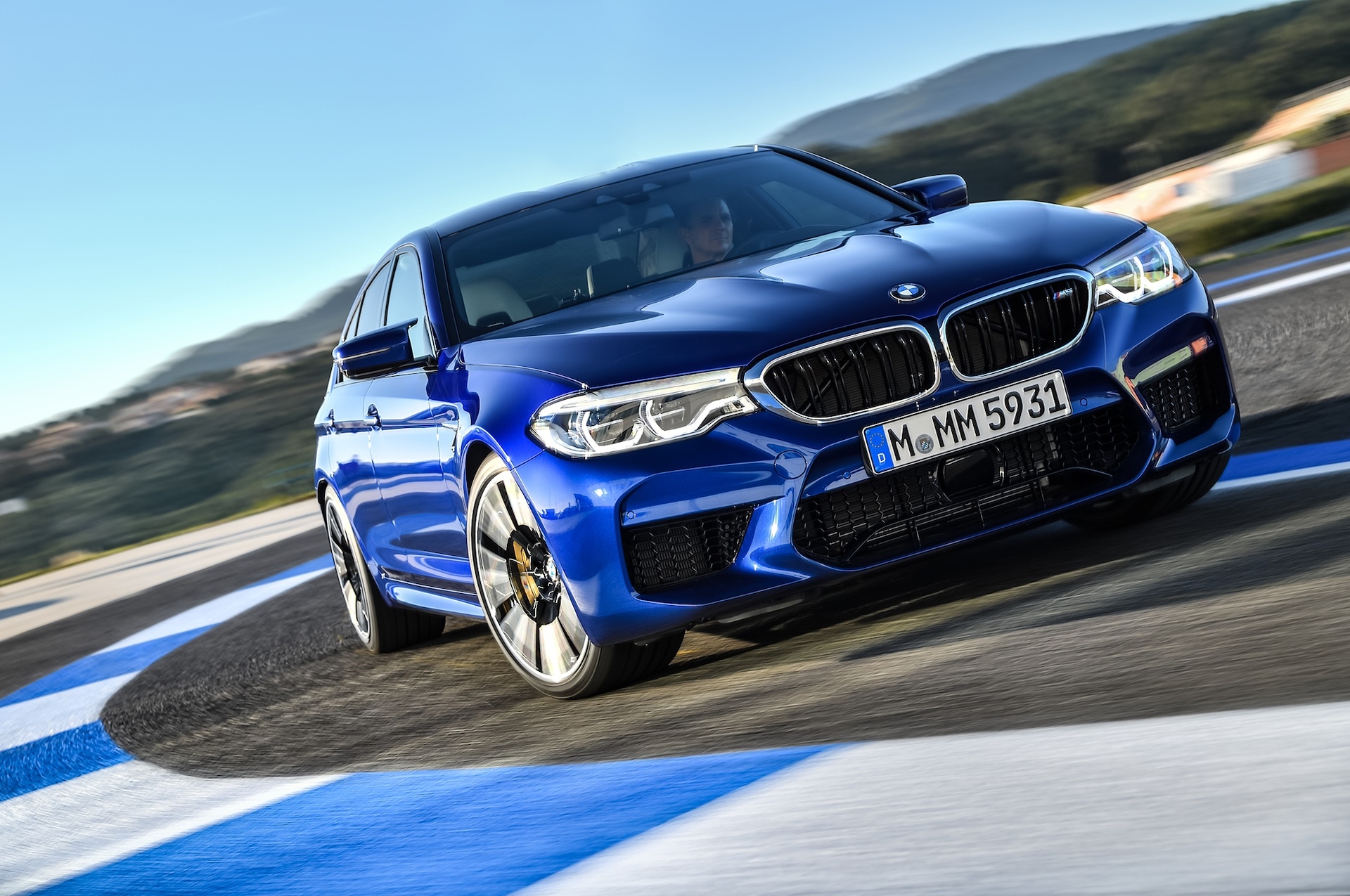 BMW M5 F90, M MM 5931, racetrack curb, HD Desktop wallpaper