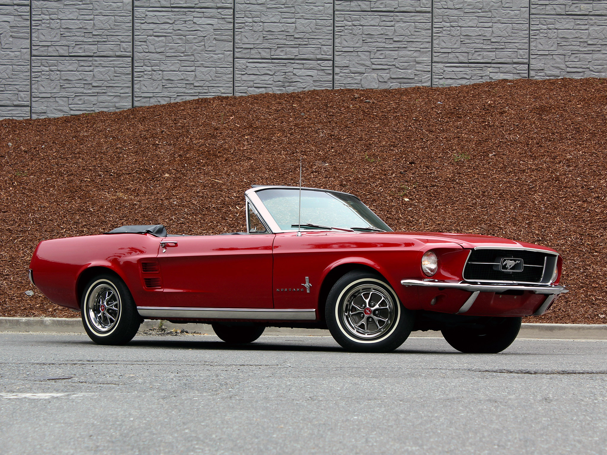 Convertible 1967, Mustang Wallpaper, 2050x1540 HD Desktop