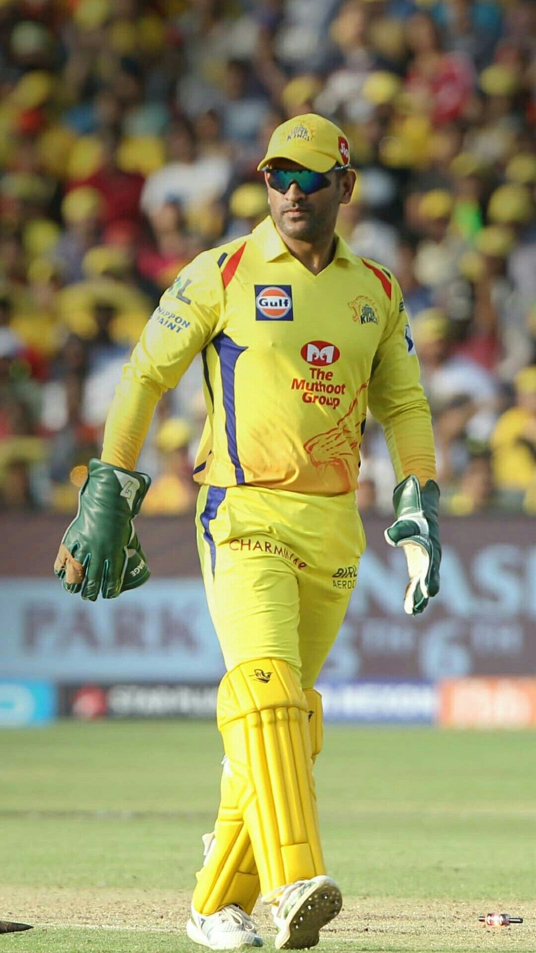 Mahendra Singh Dhoni, Chennai Super Kings uniform, cricket wicket-keeping gloves, Full HD Phone wallpaper