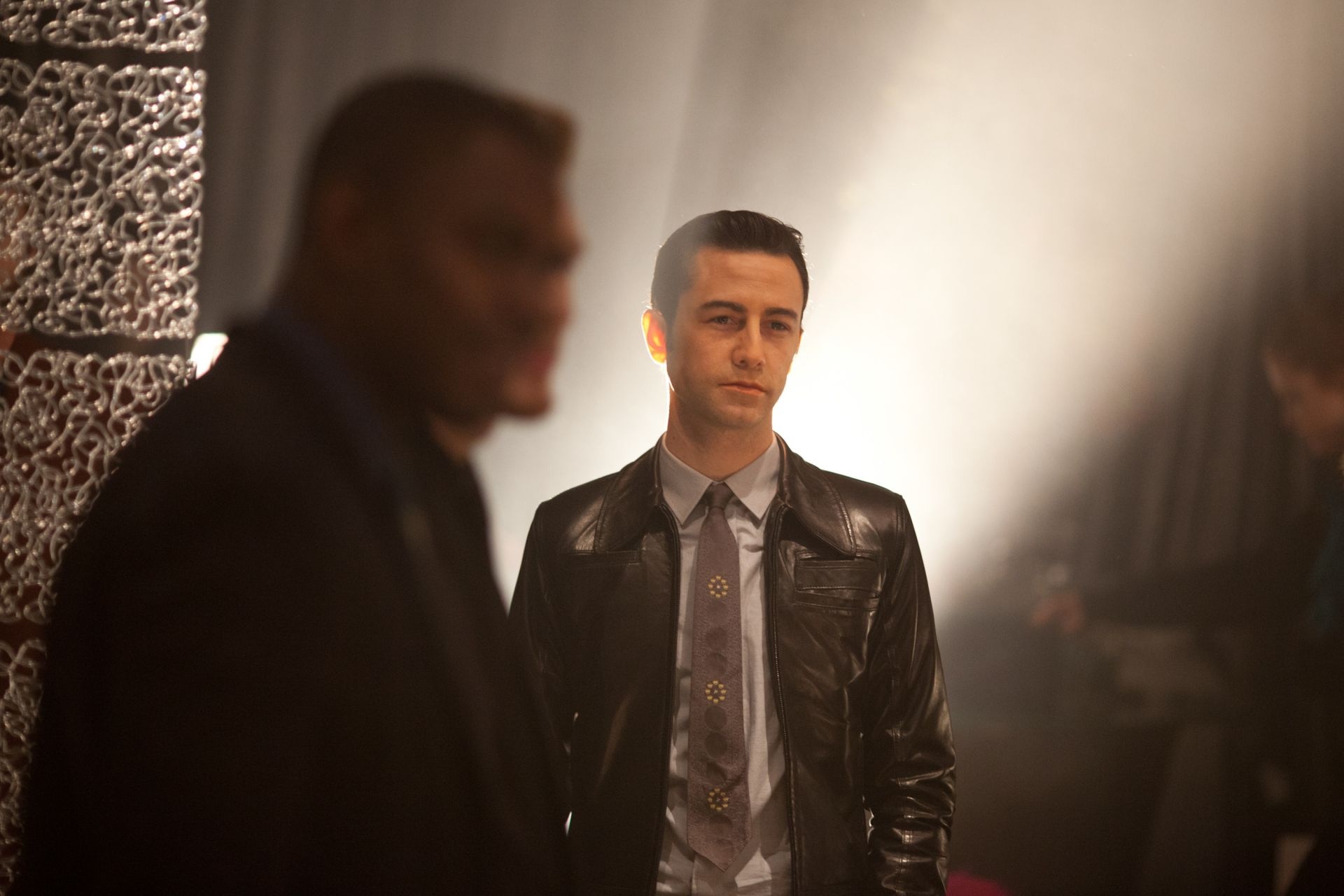 Looper, Ascot Elite, Movie distribution, Gripping storyline, 1920x1280 HD Desktop