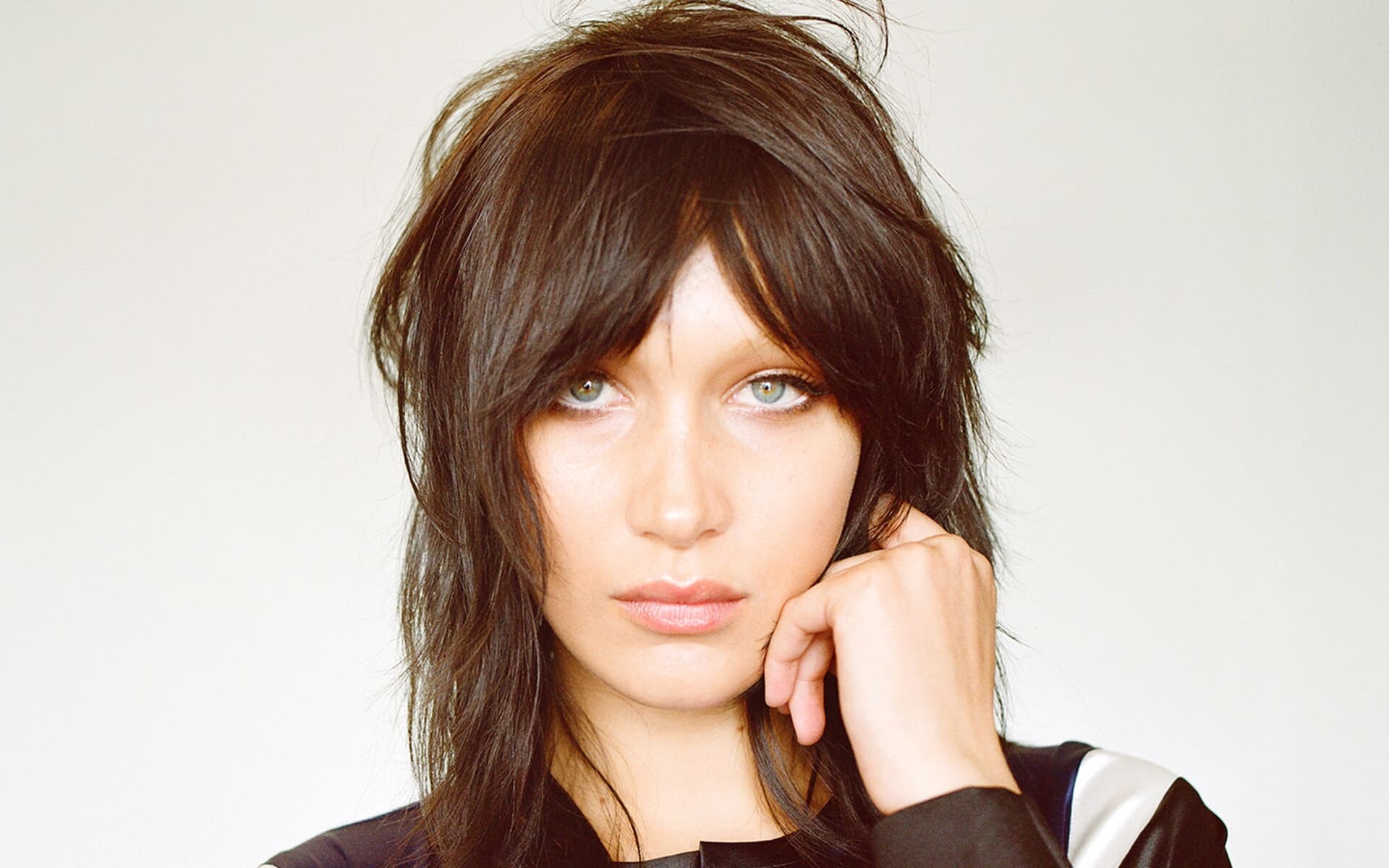 Bella Hadid, High-resolution desktop wallpaper, 55047 pixels, 1920x1200 HD Desktop