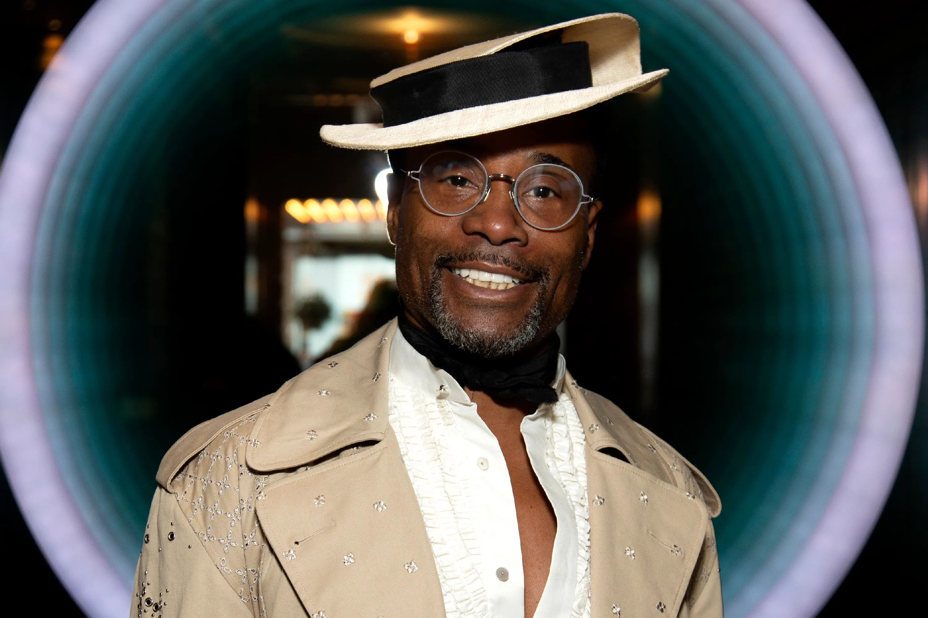 Billy Porter, Search for Unique Airbnbs, Architectural Digest, 3000x2000 HD Desktop